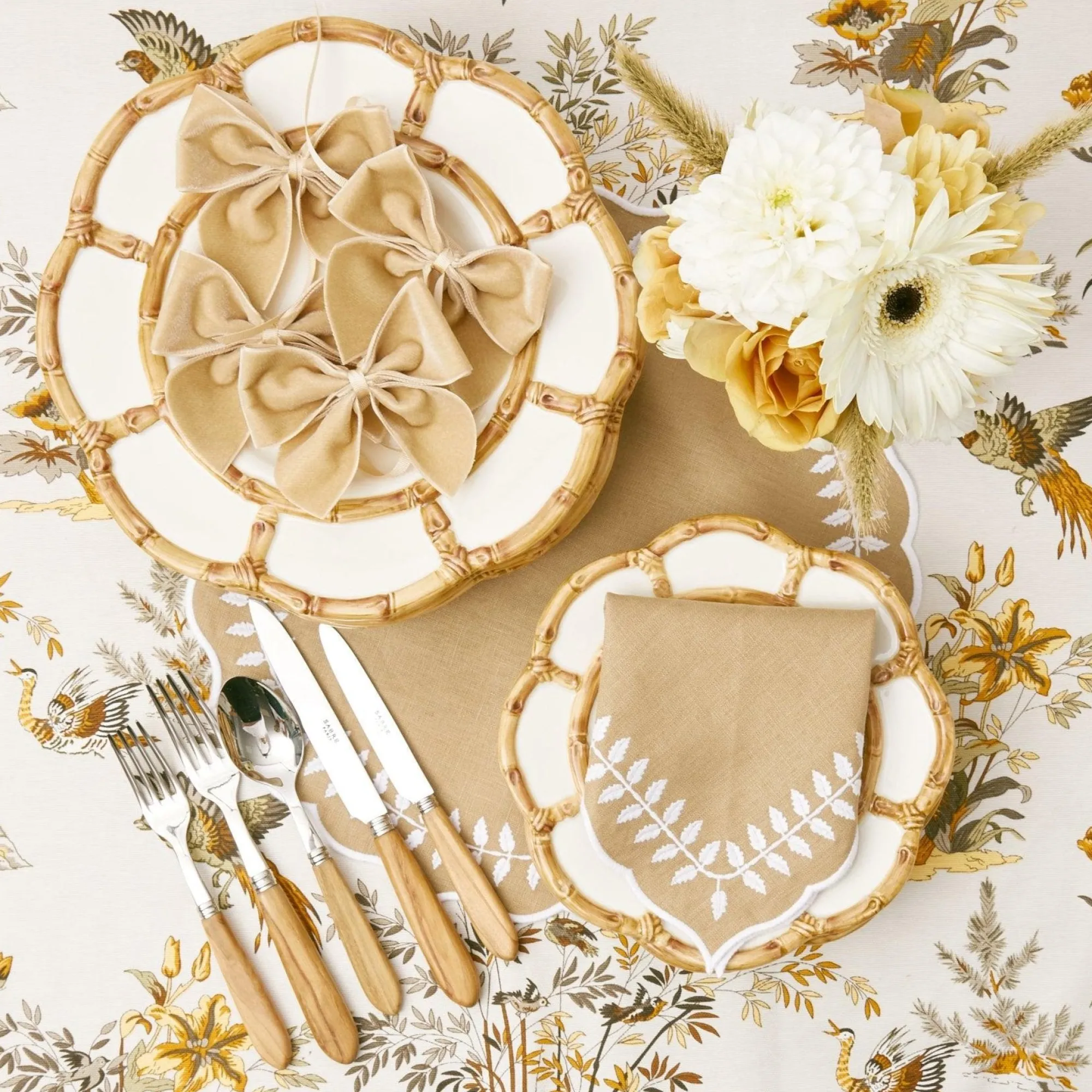 natural_laurel_napkins_se_12.webp Clearance Natural Laurel Napkins (Set Of 4) Napkins