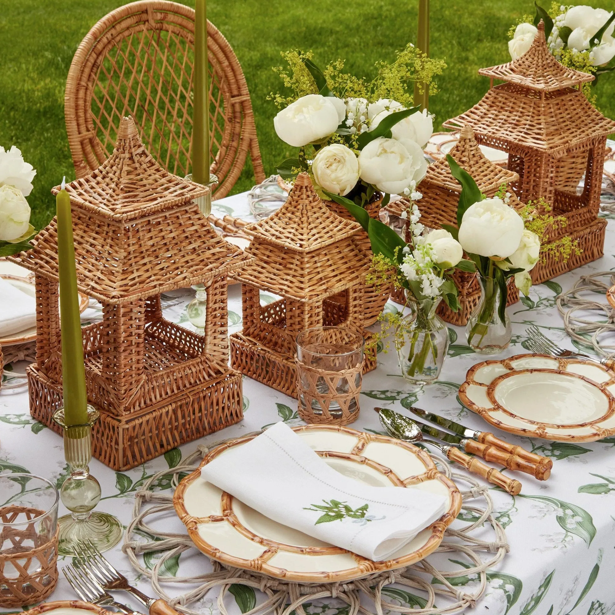 natural_rattan_pagoda_dec_6-3.webp New Natural Rattan Pagoda Decoration Set Candle Holders
