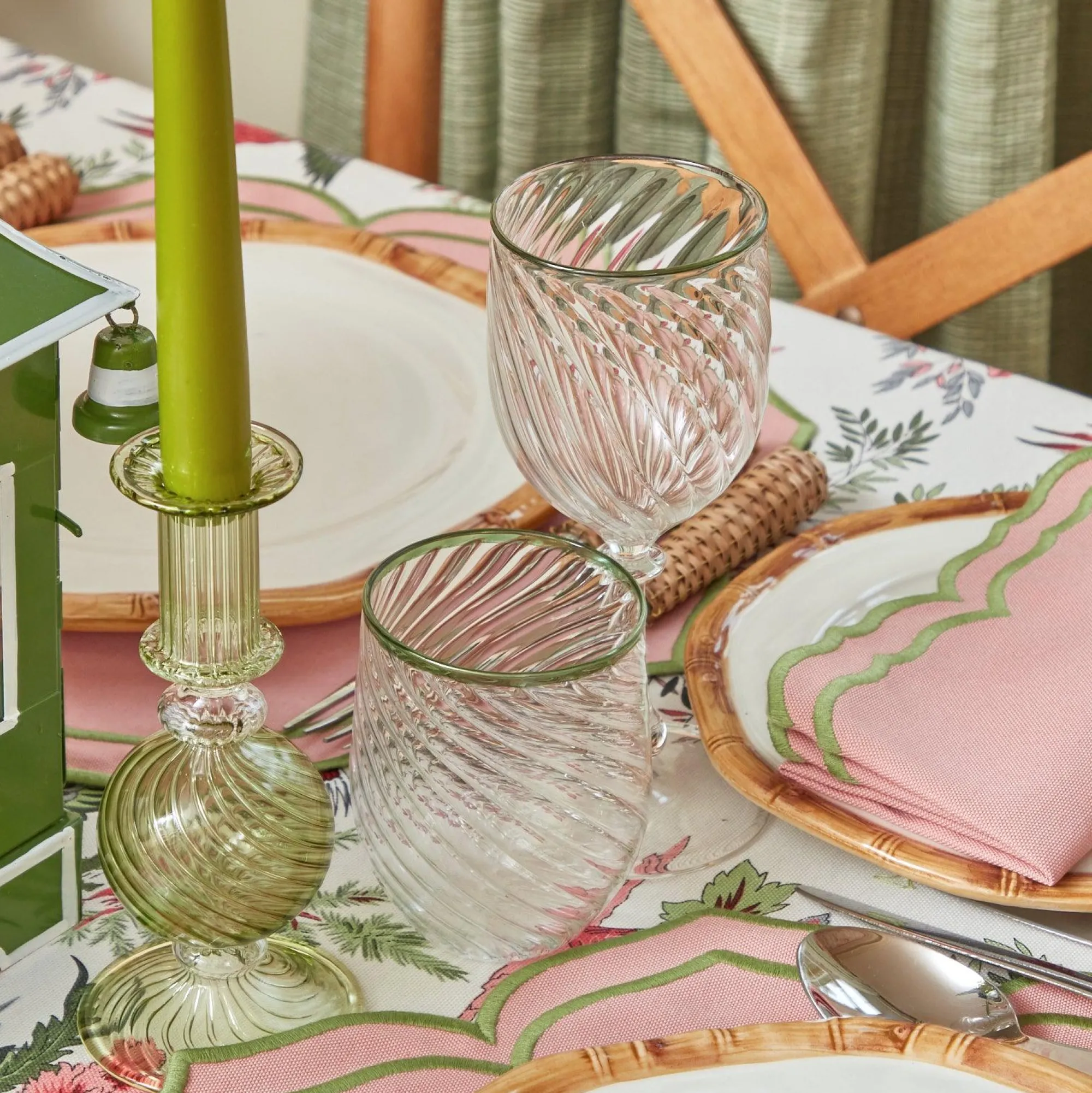 olive_rim_swirl_wine_glas_1.webp Cheap Olive Rim Swirl Wine Glasses (Set Of 4) Glasses