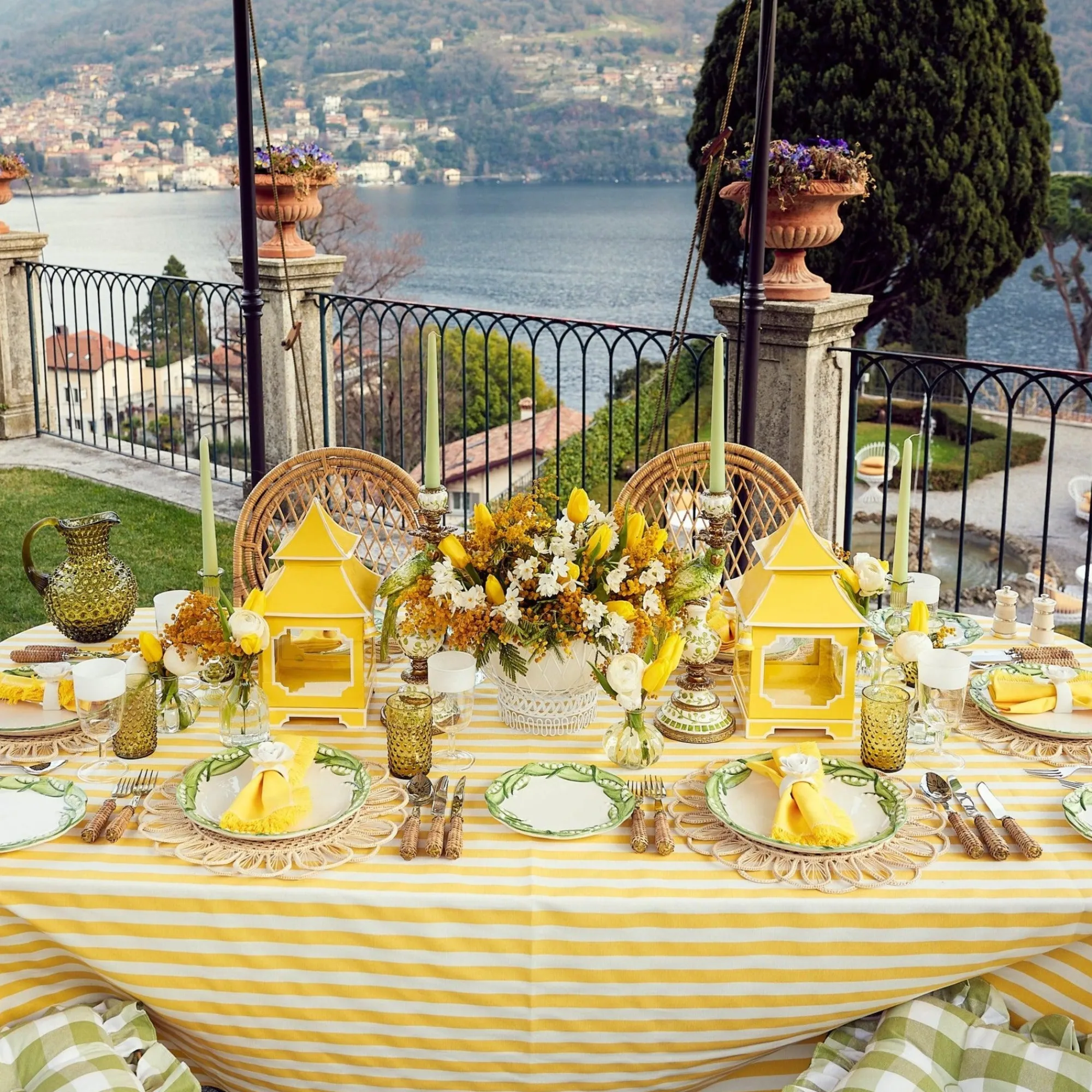 passalacqua_yellow_stripe_7.webp New Passalacqua Yellow Stripe Tablecloth Tablecloths
