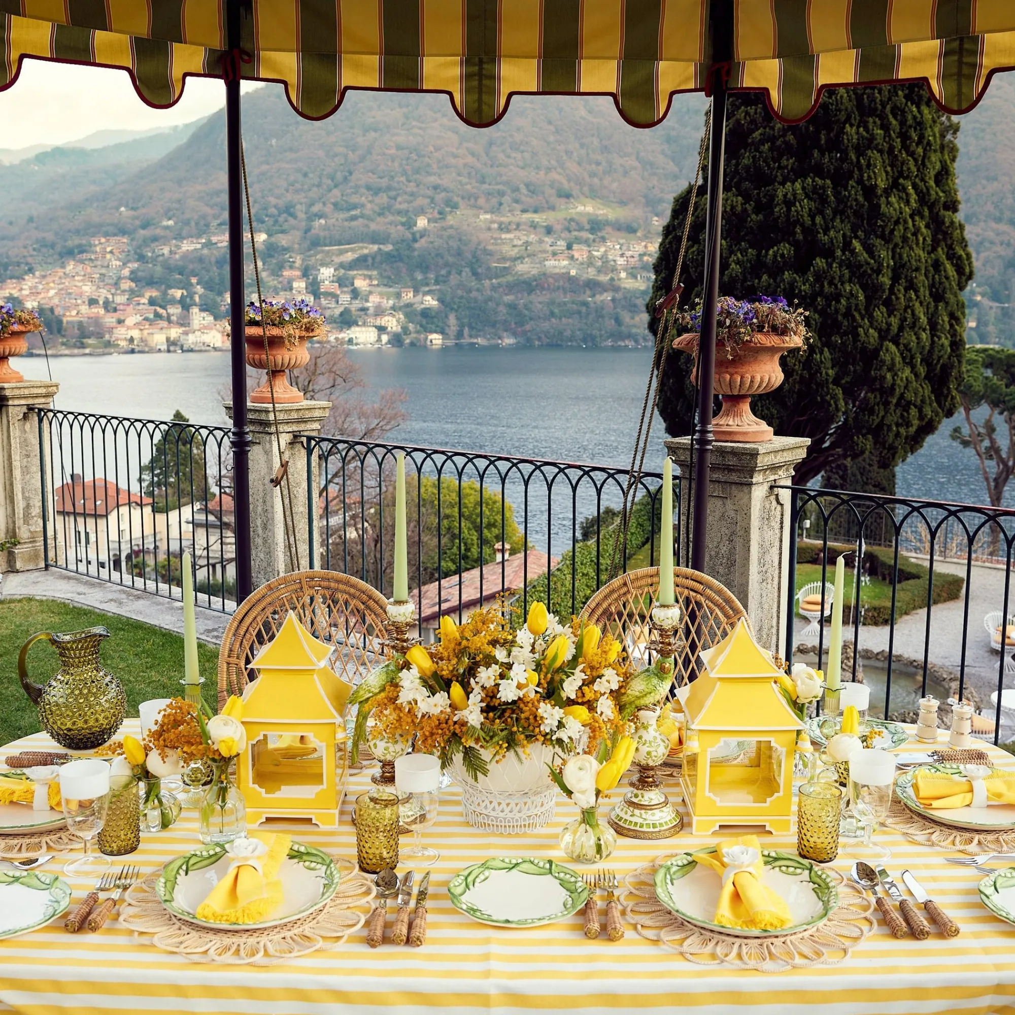 passalacqua_yellow_stripe_8.webp New Passalacqua Yellow Stripe Tablecloth Tablecloths