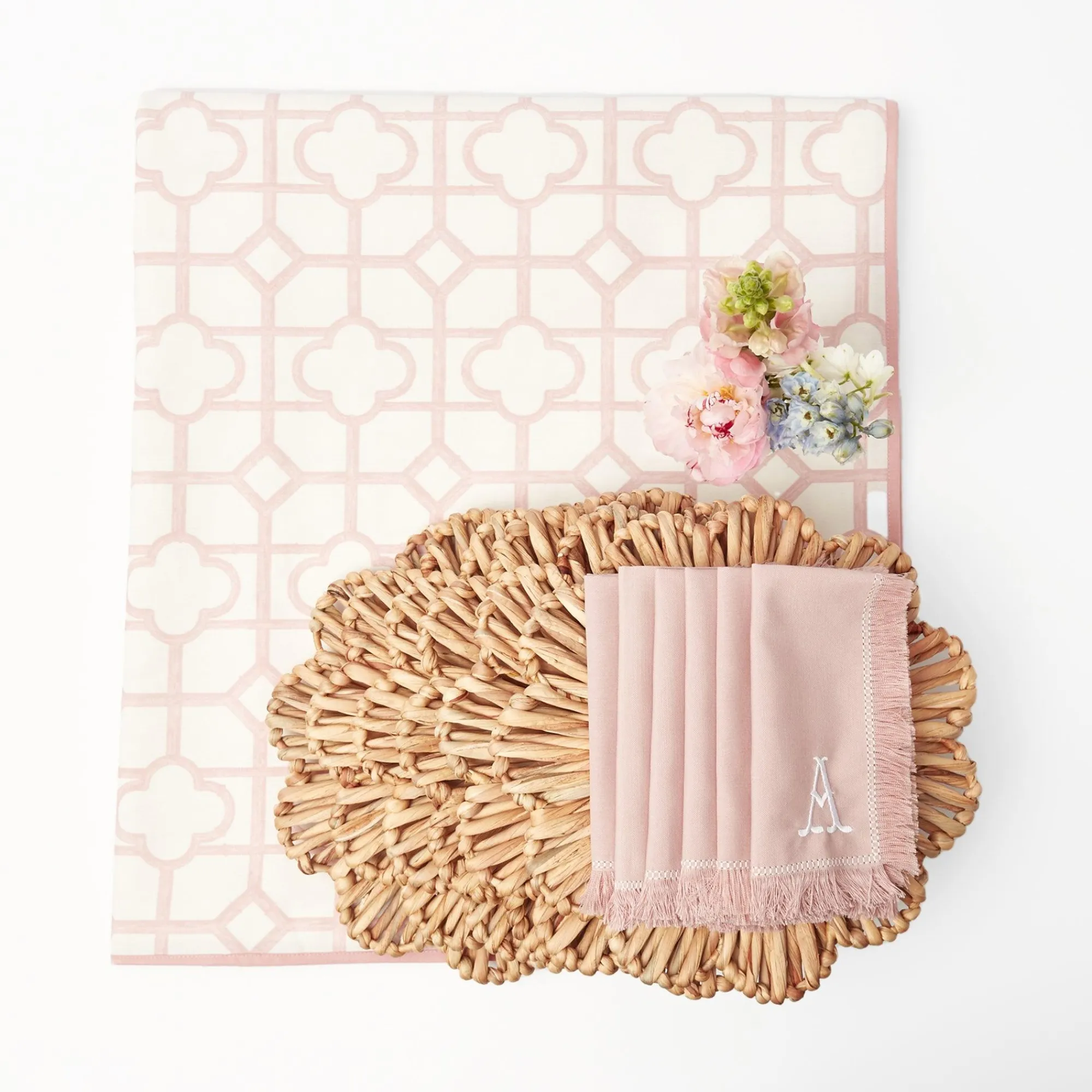 pink_bamboo_water_hyacint_4.webp Sale Pink Bamboo, Water Hyacinth & Pink Fringe Linen Set Table Linen Sets