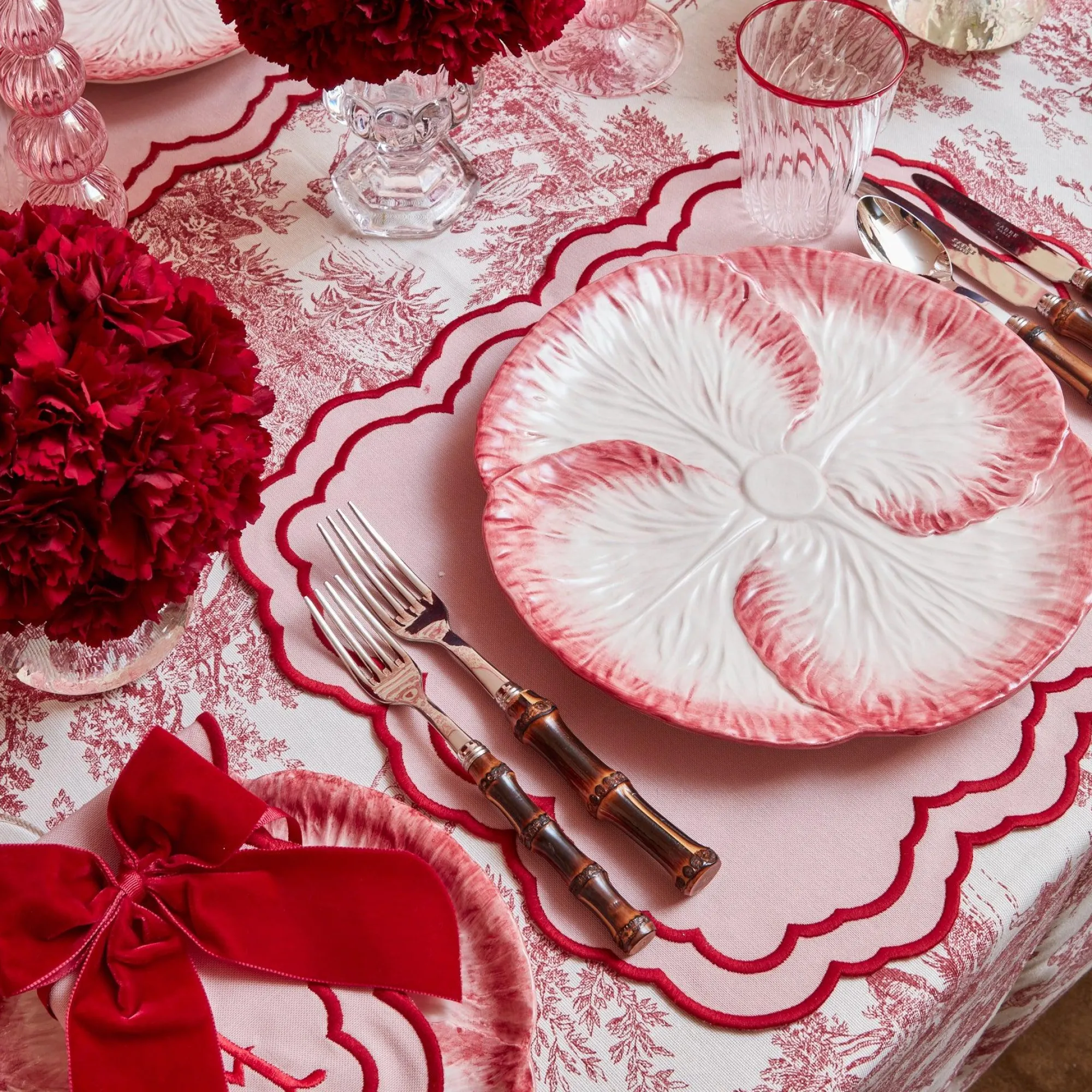 pink_capri_lettuce_dinner_2-4.webp Discount Pink Capri Lettuce Dinner Plate Dinner Plates