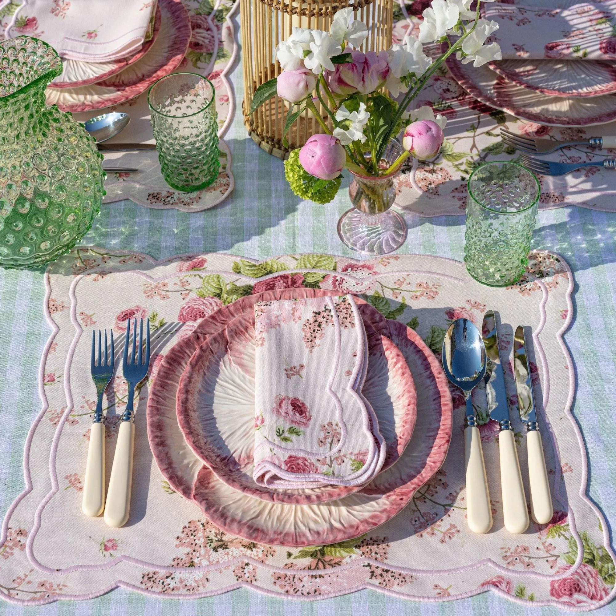 pink_capri_lettuce_starte_20-3.webp Fashion Pink Capri Lettuce Starter Plate (Set Of 4) Starter Plates