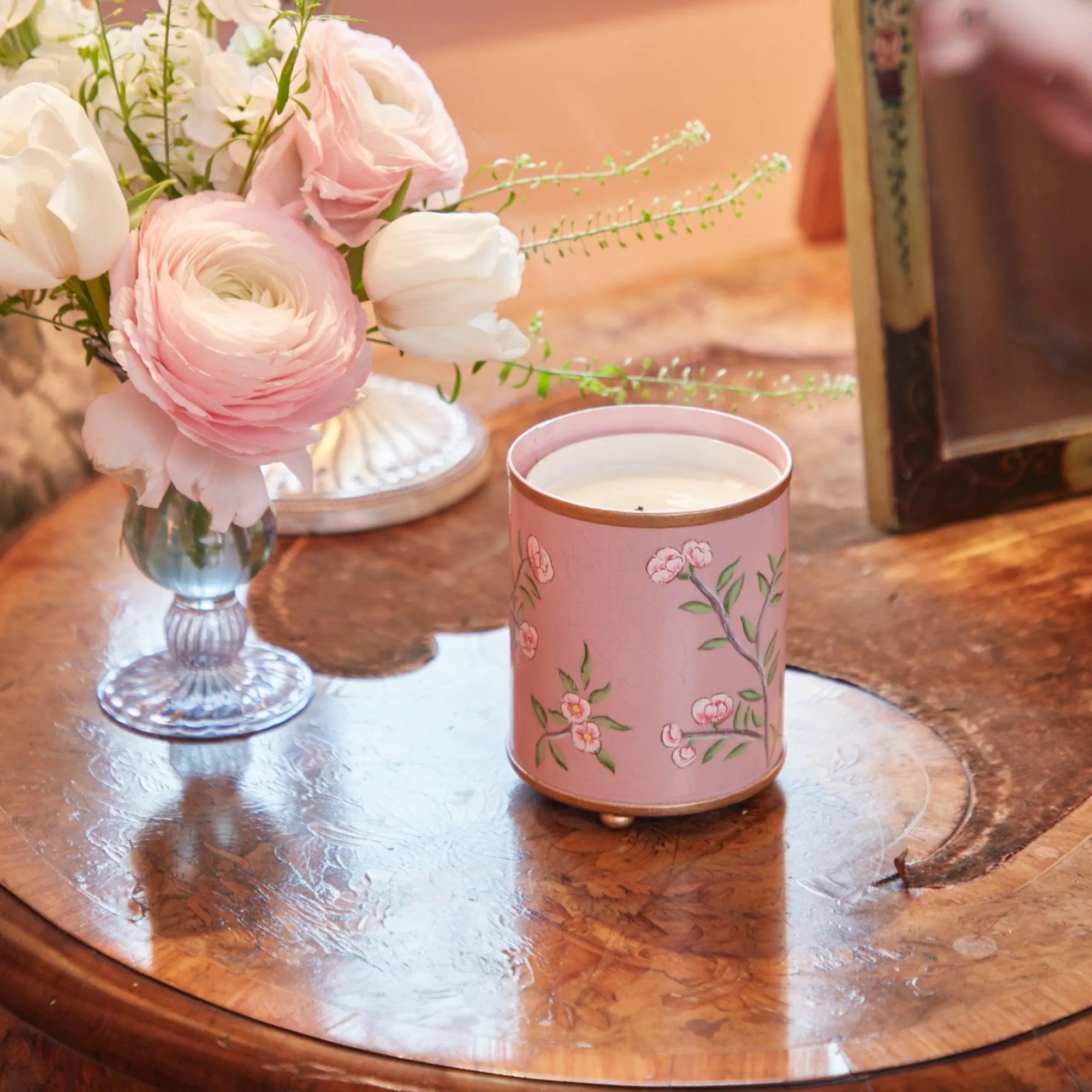 portrait_of_a_garden_scen_4-3.webp Cheap Portrait Of A Garden Scented Candle & Pot Set Candle Holders