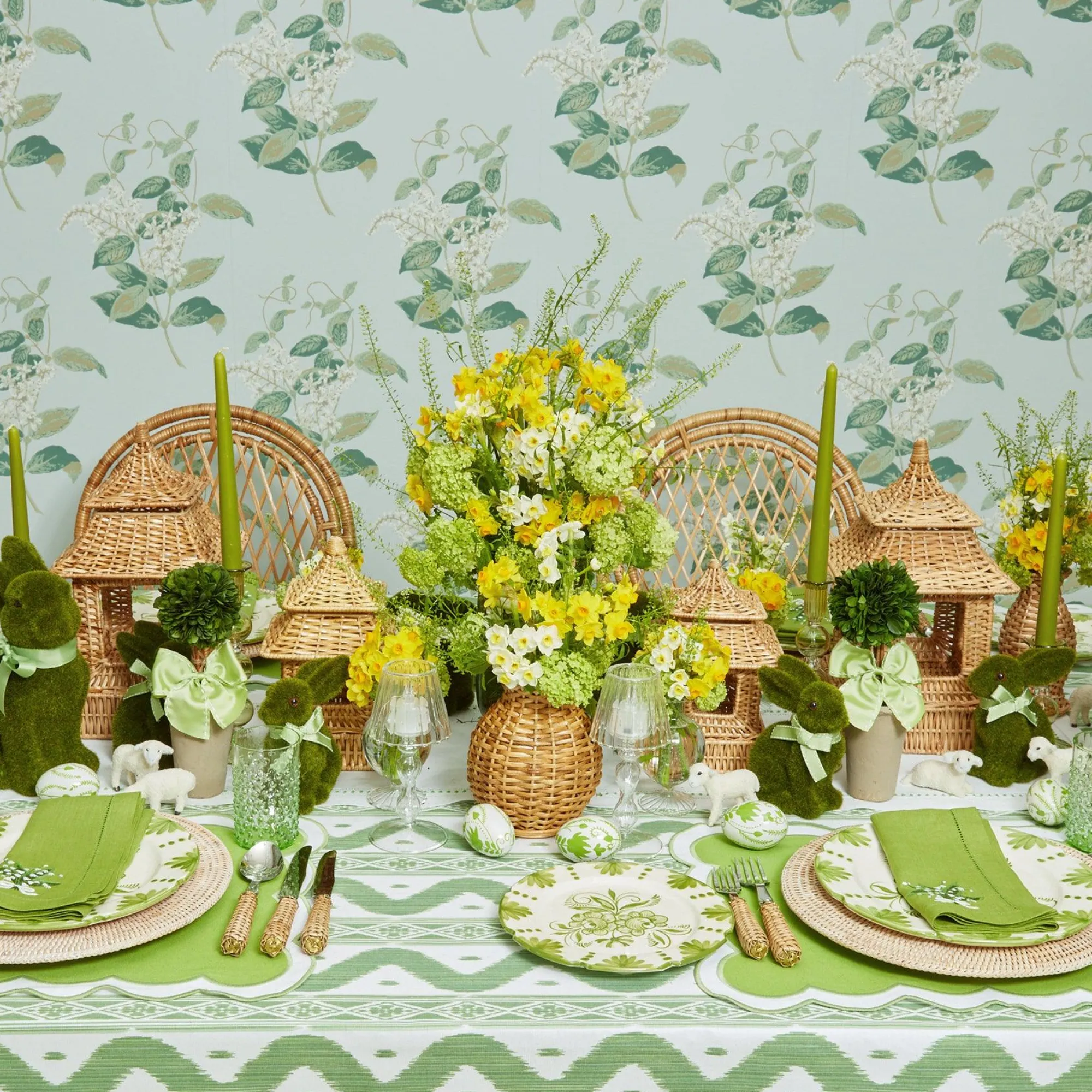 potted_boxwood_with_green_7.webp Fashion Potted Boxwood With Green Bow Decoration Set Decoration Sets