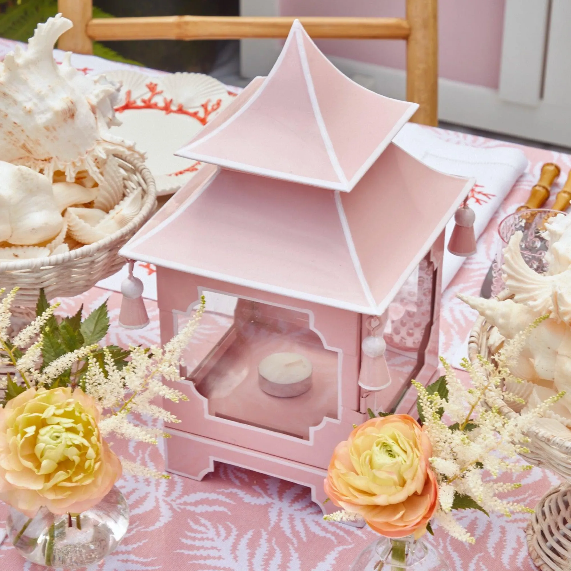 powder_pink_pagoda_lanter_14-1.webp Fashion Powder Pink Pagoda Lantern Candle Holders