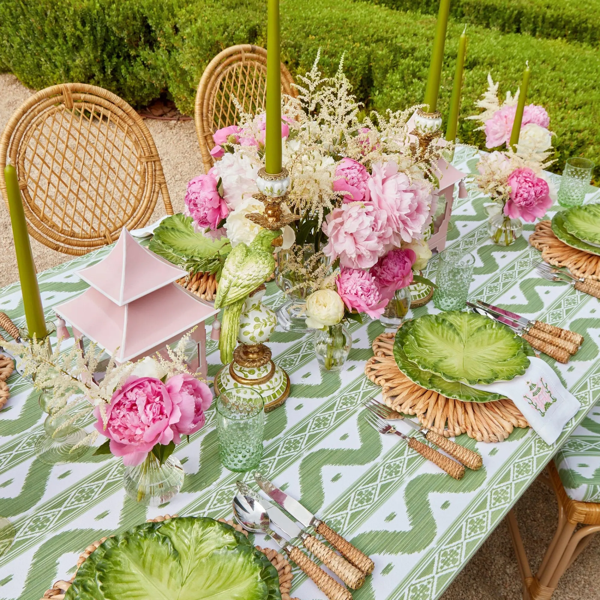 powder_pink_pagoda_lanter_6-1.webp Fashion Powder Pink Pagoda Lantern Candle Holders