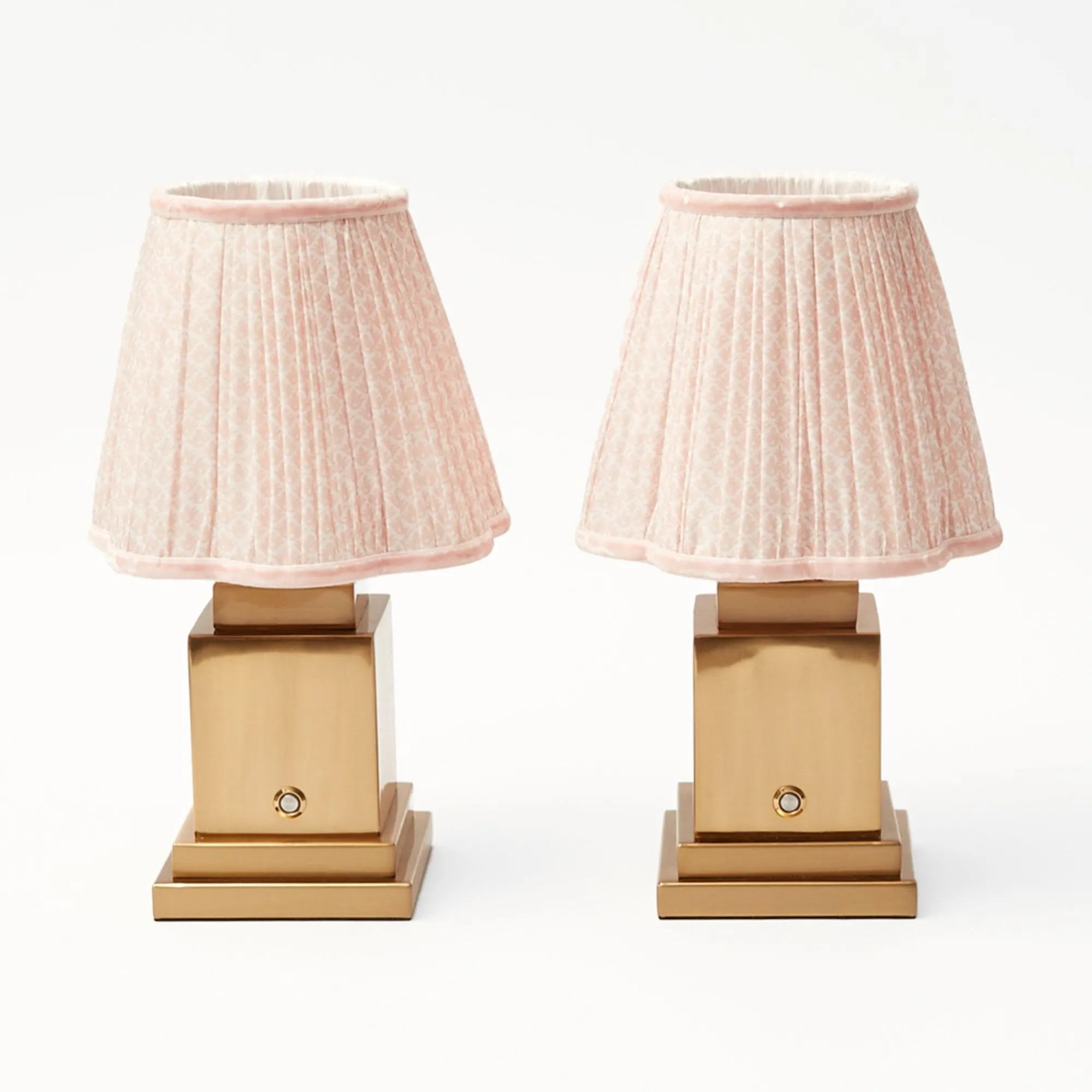 rechargeable_lamp_with_pi_6.webp Flash Sale Rechargeable Lamp With Pink Lotus Lampshade Lamps & Lighting