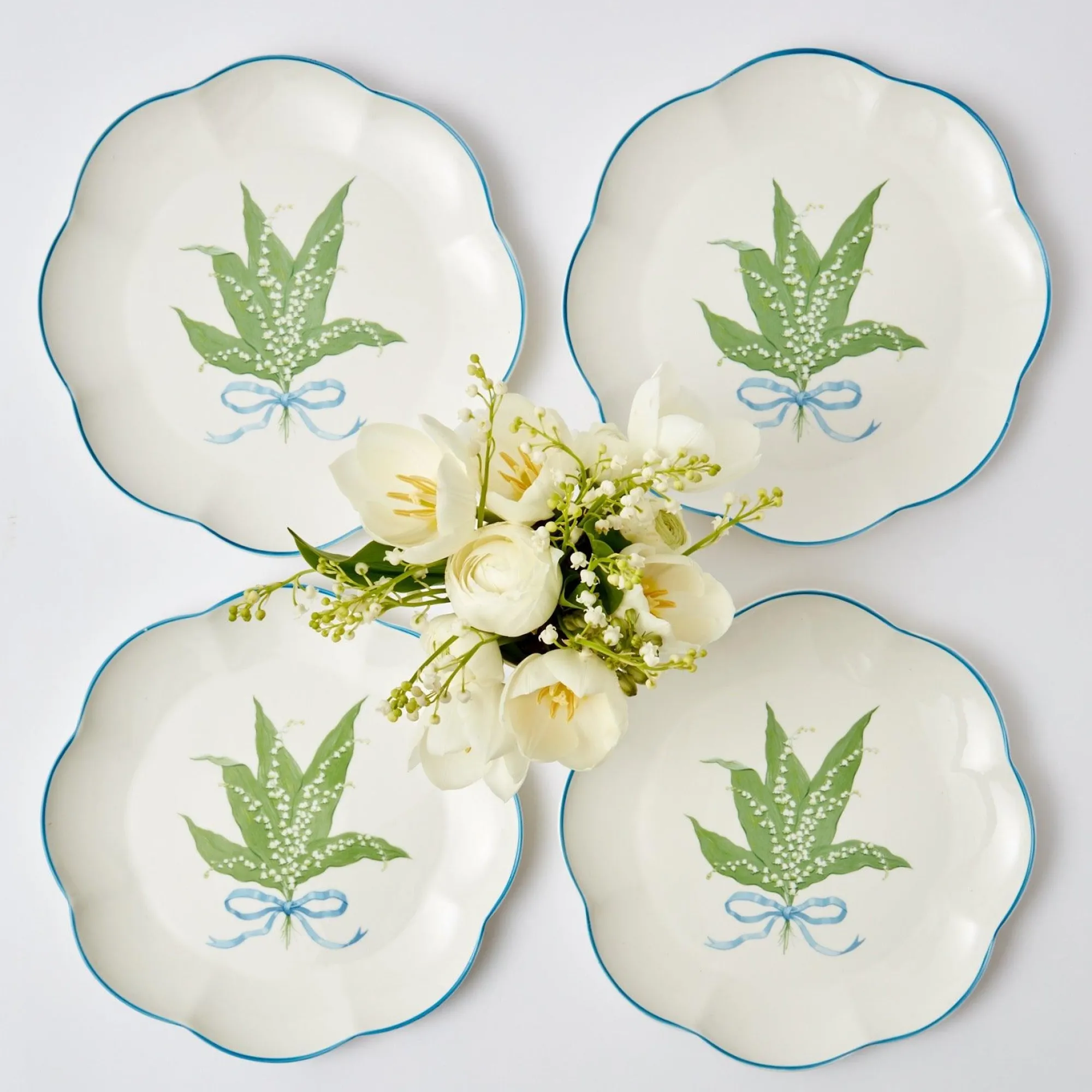 scalloped_lily_of_the_val_0-1.webp Fashion Scalloped Lily Of The Valley Dinner Plate (Set Of 4) Crockery Sets
