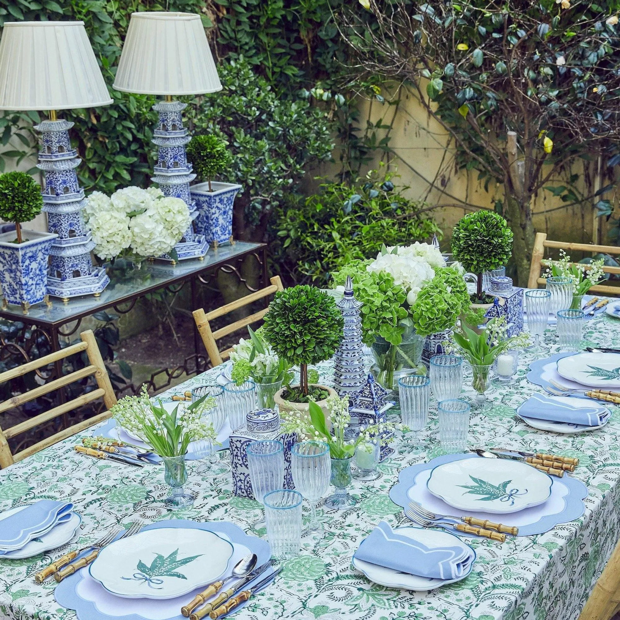 scalloped_lily_of_the_val_16.webp Clearance Scalloped Lily Of The Valley Starter Plate (Set Of 4) Crockery Sets