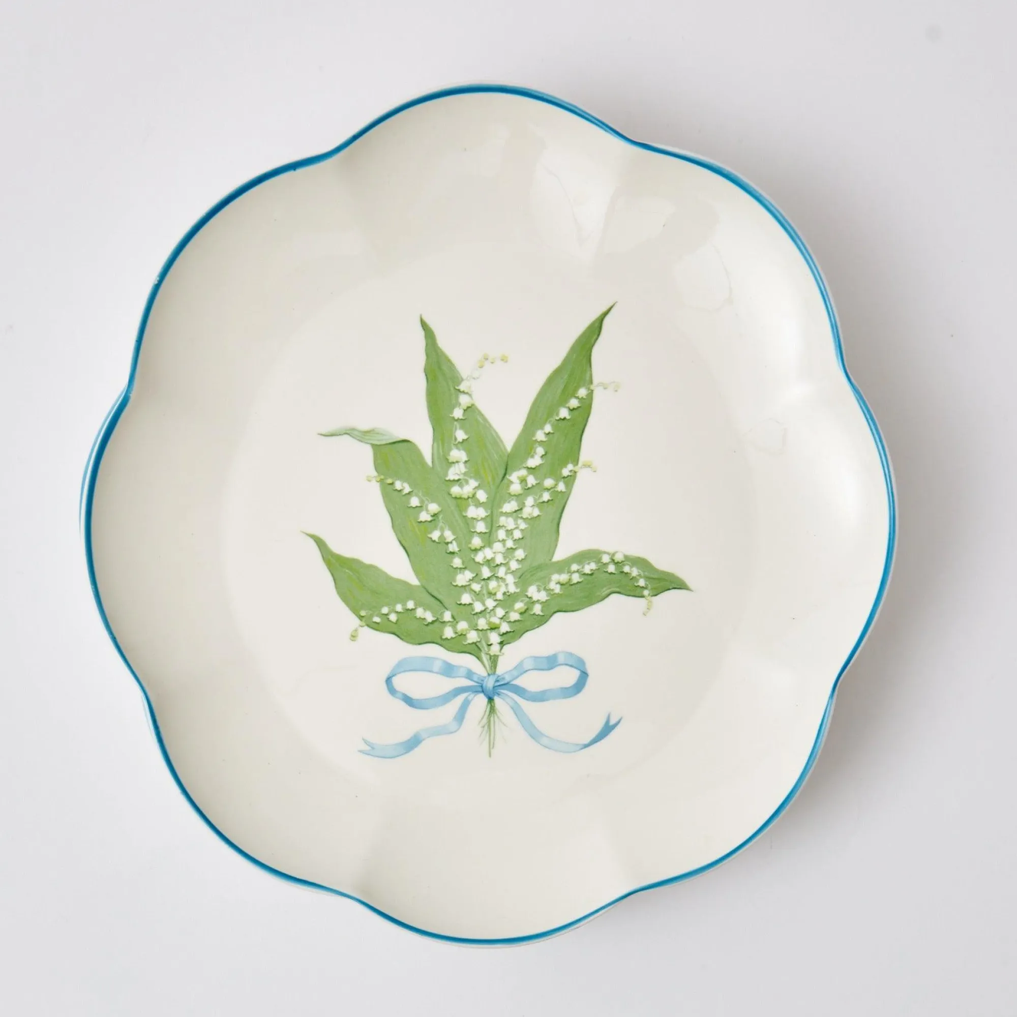 scalloped_lily_of_the_val_5-1.webp Fashion Scalloped Lily Of The Valley Dinner Plate (Set Of 4) Crockery Sets