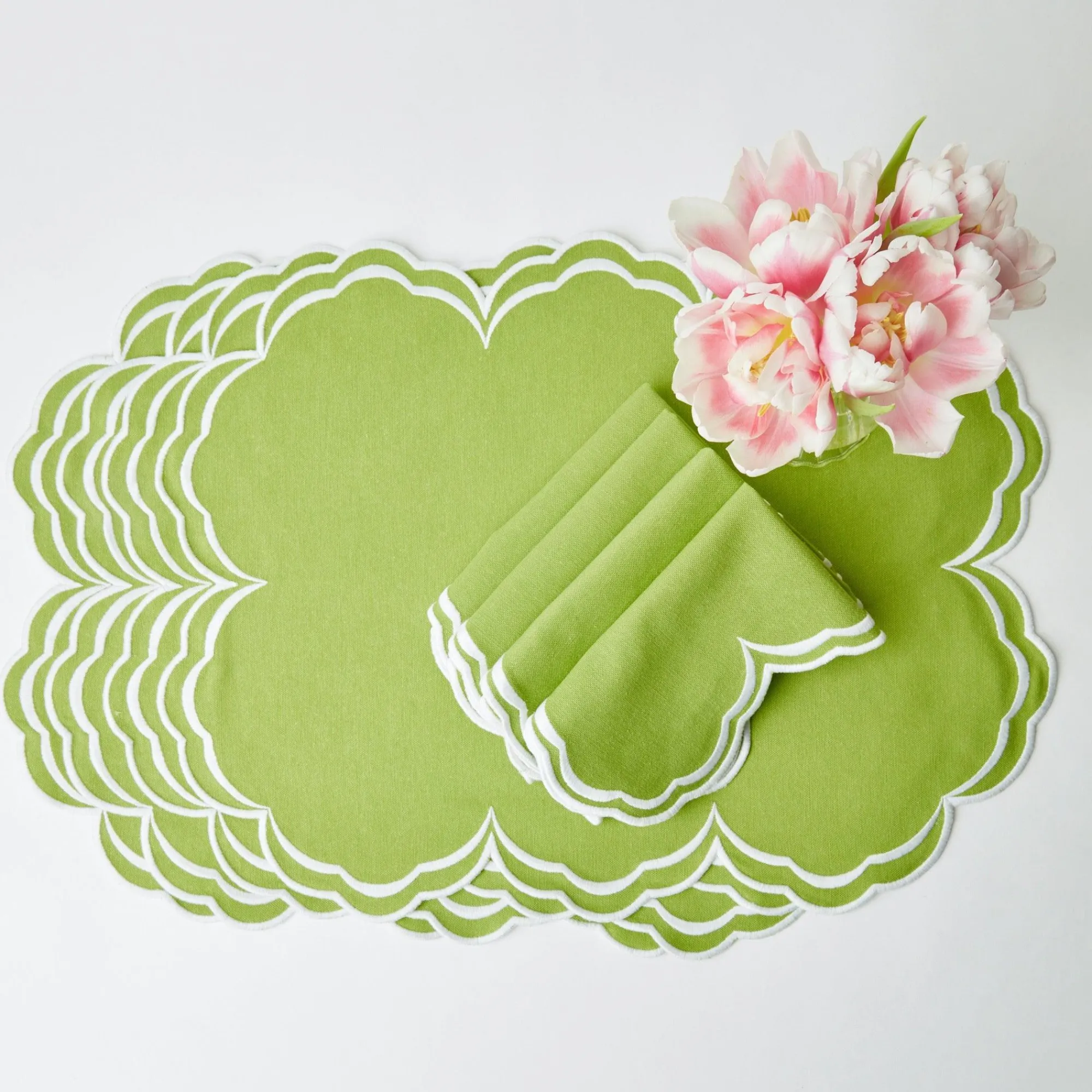 serena_apple_green_scallo_0.webp Fashion Serena Apple Green Scalloped Napkins (Set Of 4) Napkins