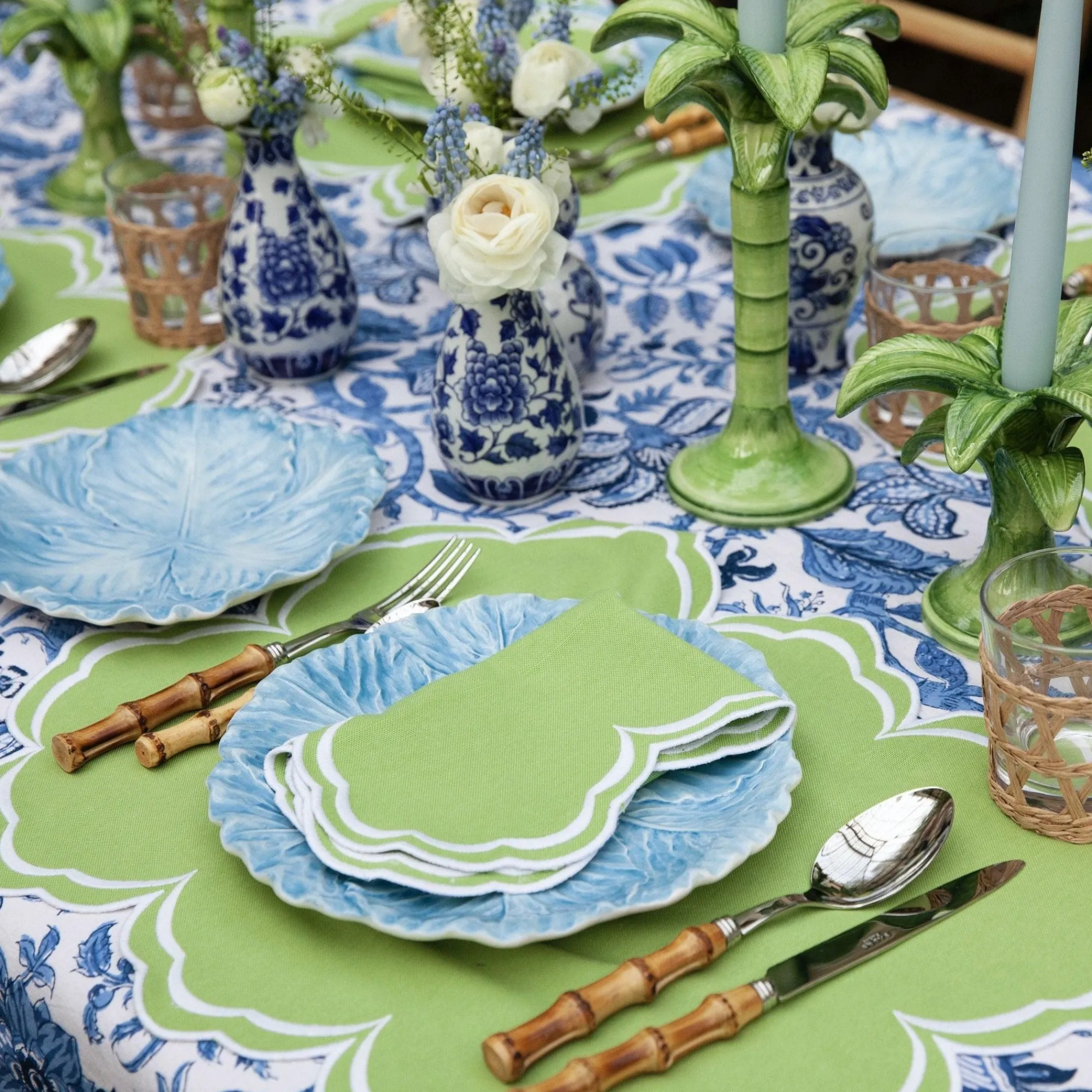 serena_apple_green_scallo_3.webp Fashion Serena Apple Green Scalloped Napkins (Set Of 4) Napkins