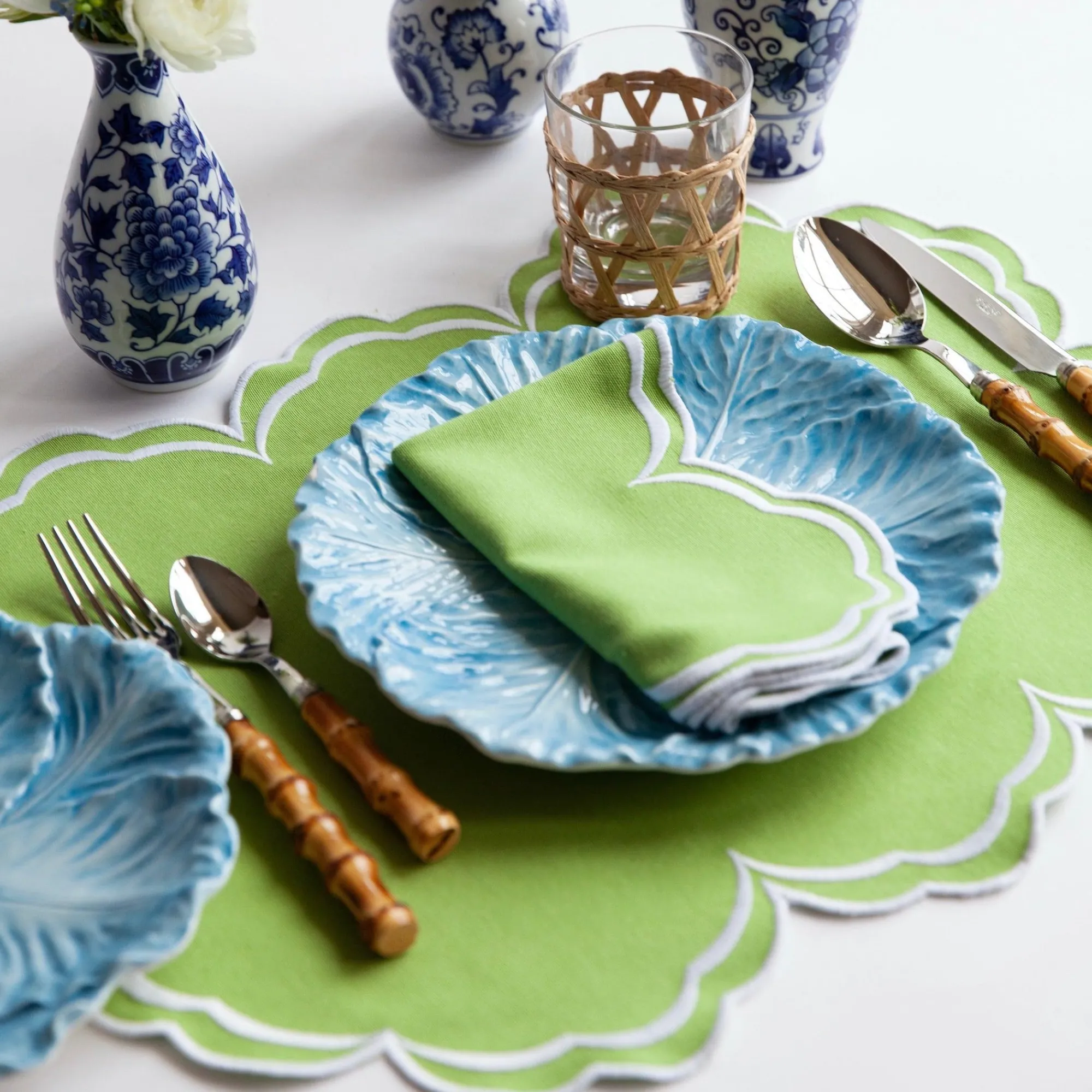 serena_apple_green_scallo_7.webp Fashion Serena Apple Green Scalloped Napkins (Set Of 4) Napkins