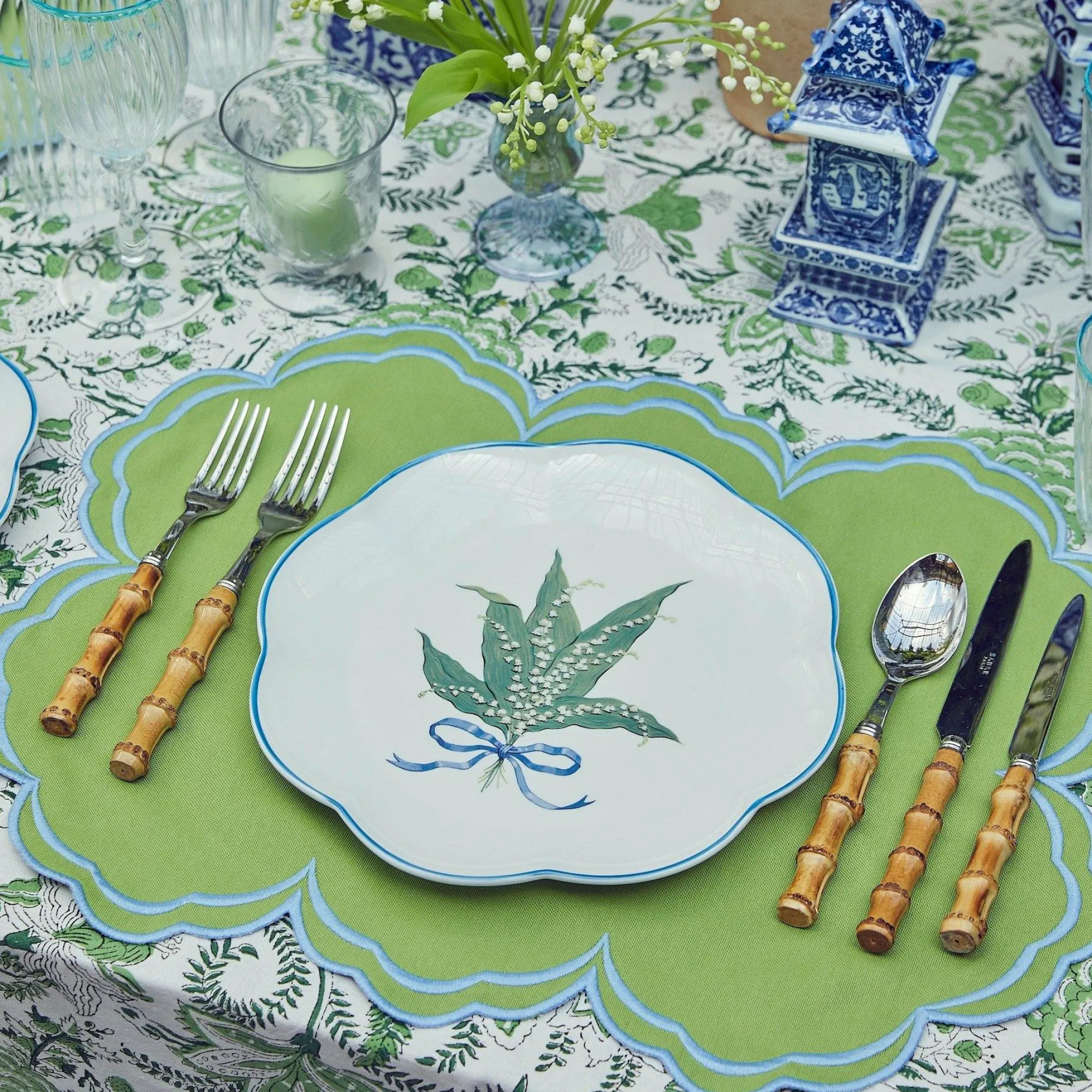 serena_apple_green_with_b_1-1.webp Hot Serena Apple Green With Blue Placemats (Set Of 4) Placemats