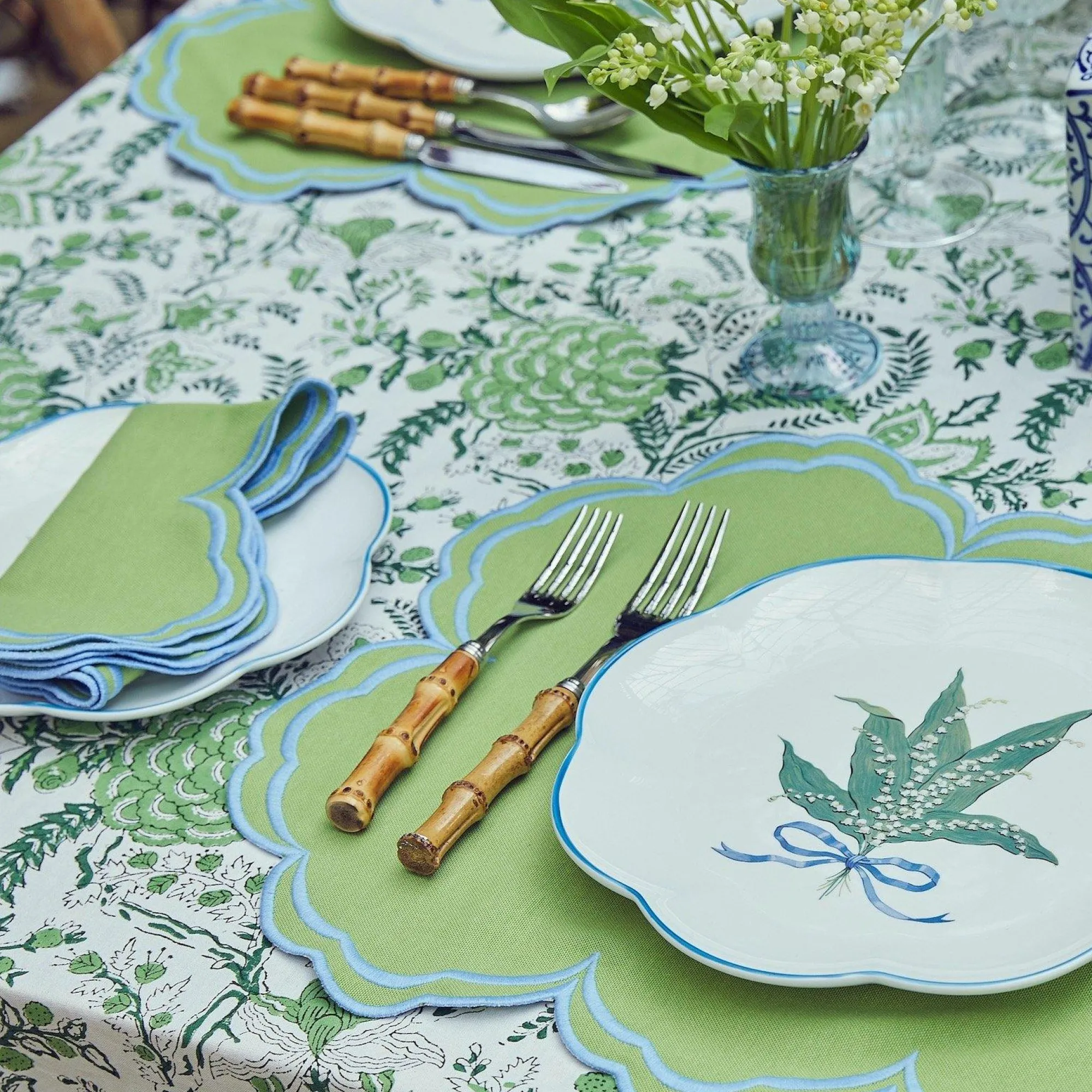 serena_apple_green_with_b_5-1.webp Hot Serena Apple Green With Blue Placemats (Set Of 4) Placemats