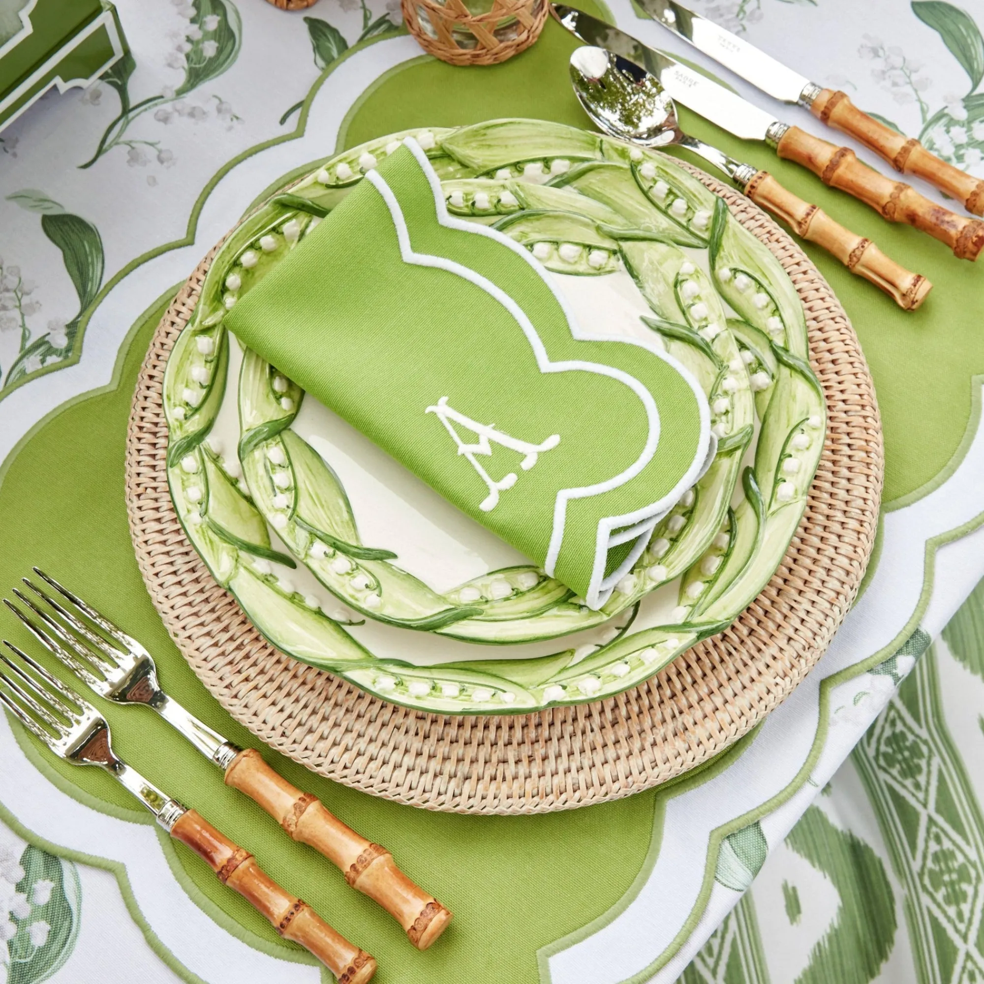 serena_applique_green_pla_0.webp Outlet Serena Applique Green Placemats & Napkins (Set Of 4) Table Linen Sets