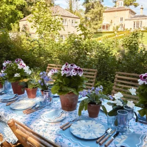 Clearance Seville Blue Gardenia Dinner Plate (Set Of 4) Dinner Plates