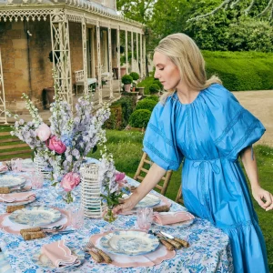 Clearance Seville Blue Gardenia Dinner Plate (Set Of 4) Dinner Plates