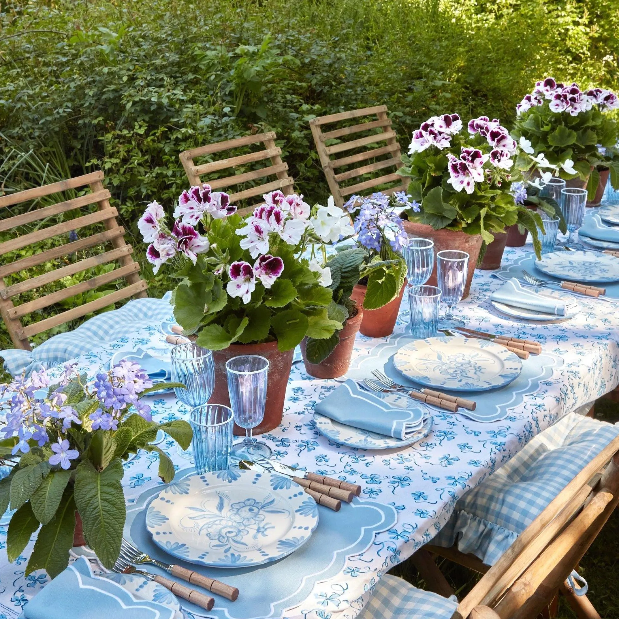 seville_blue_gardenia_sta_11-1.webp New Seville Blue Gardenia Starter Plate Seville Crockery