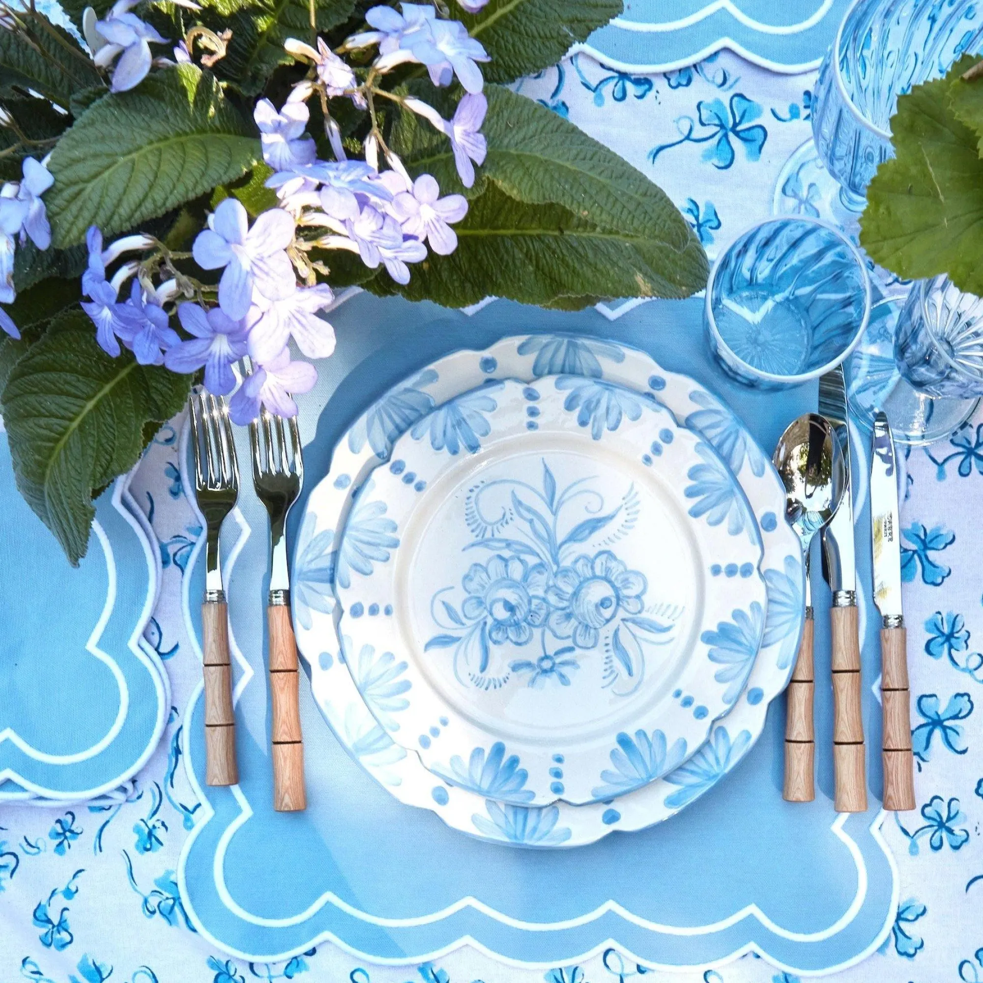 seville_blue_gardenia_sta_4-3.webp Hot Seville Blue Gardenia Starter Plate (Set Of 4) Starter Plates