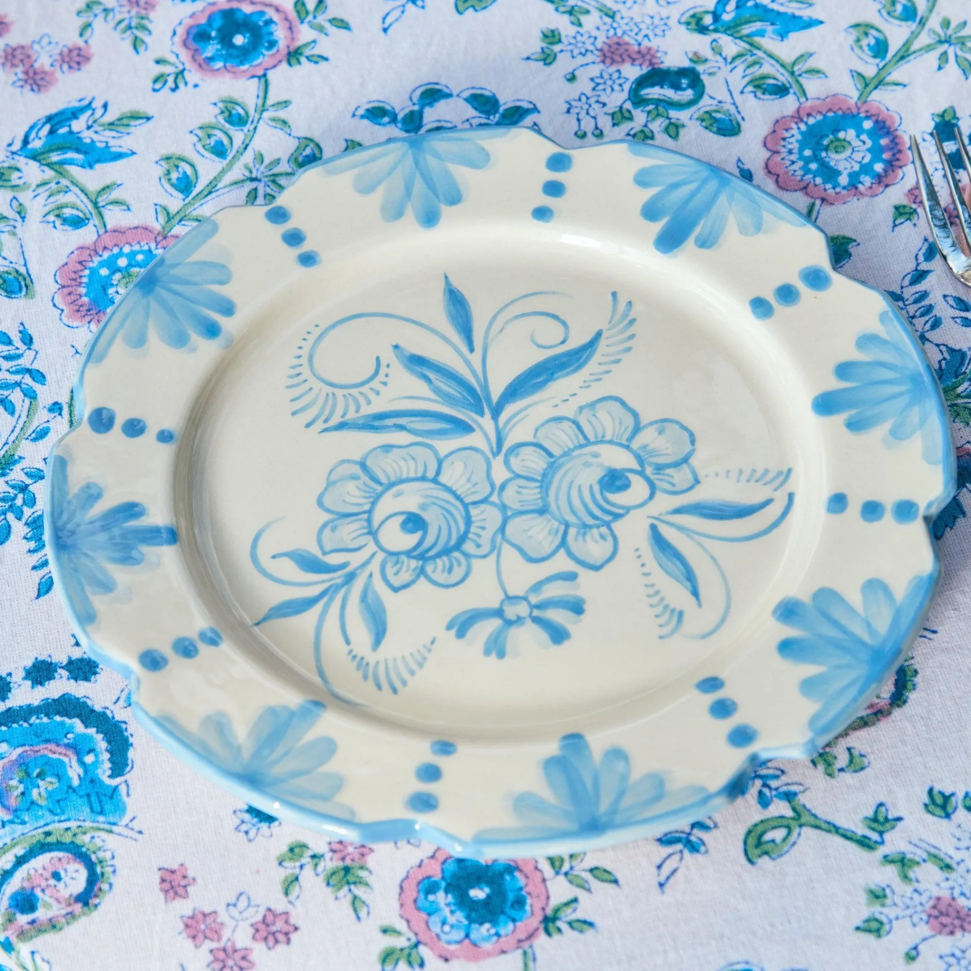 seville_blue_gardenia_sta_5-1.webp New Seville Blue Gardenia Starter Plate Seville Crockery