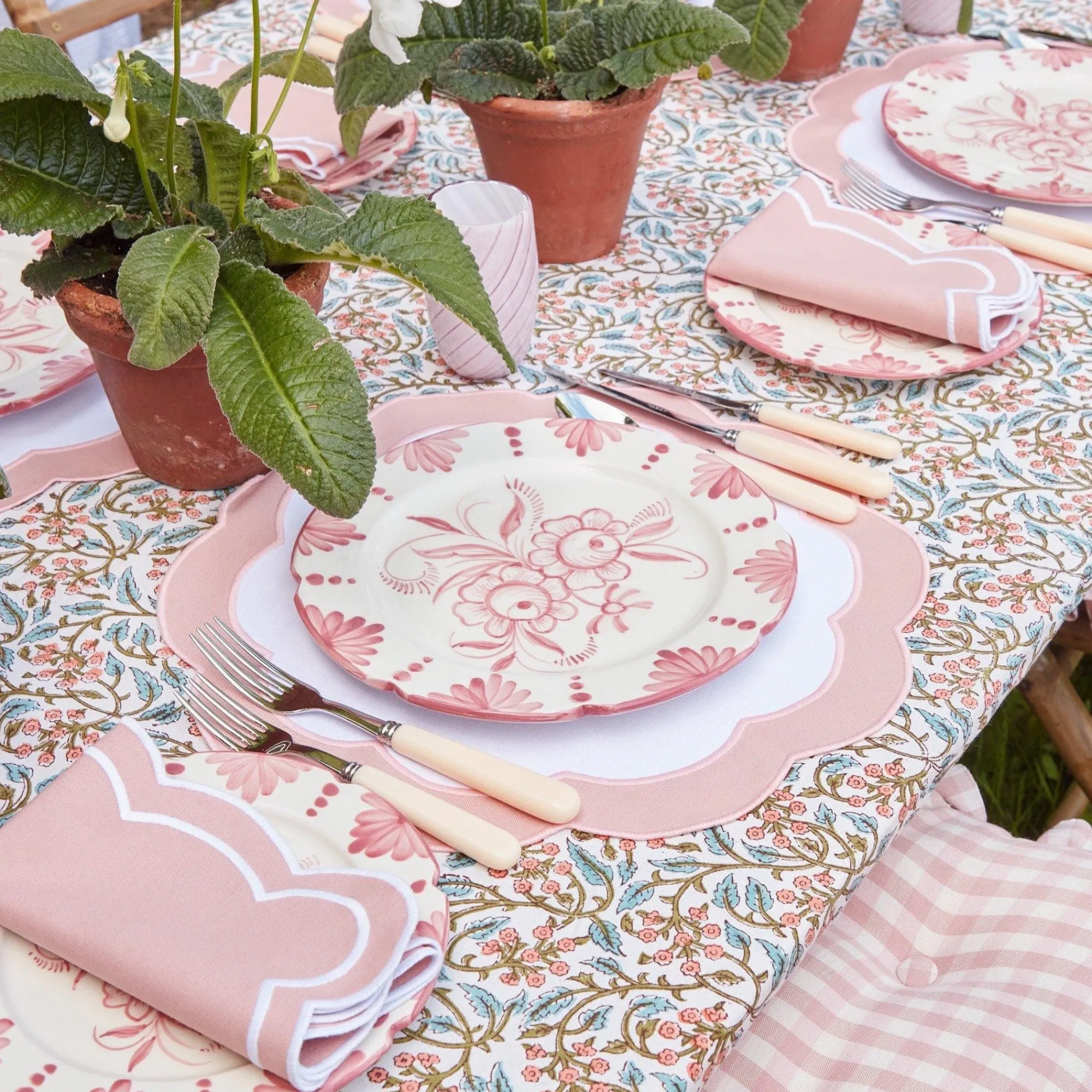 seville_pink_gardenia_din_10-4.webp Cheap Seville Pink Gardenia Dinner Plate (Set Of 4) Dinner Plates