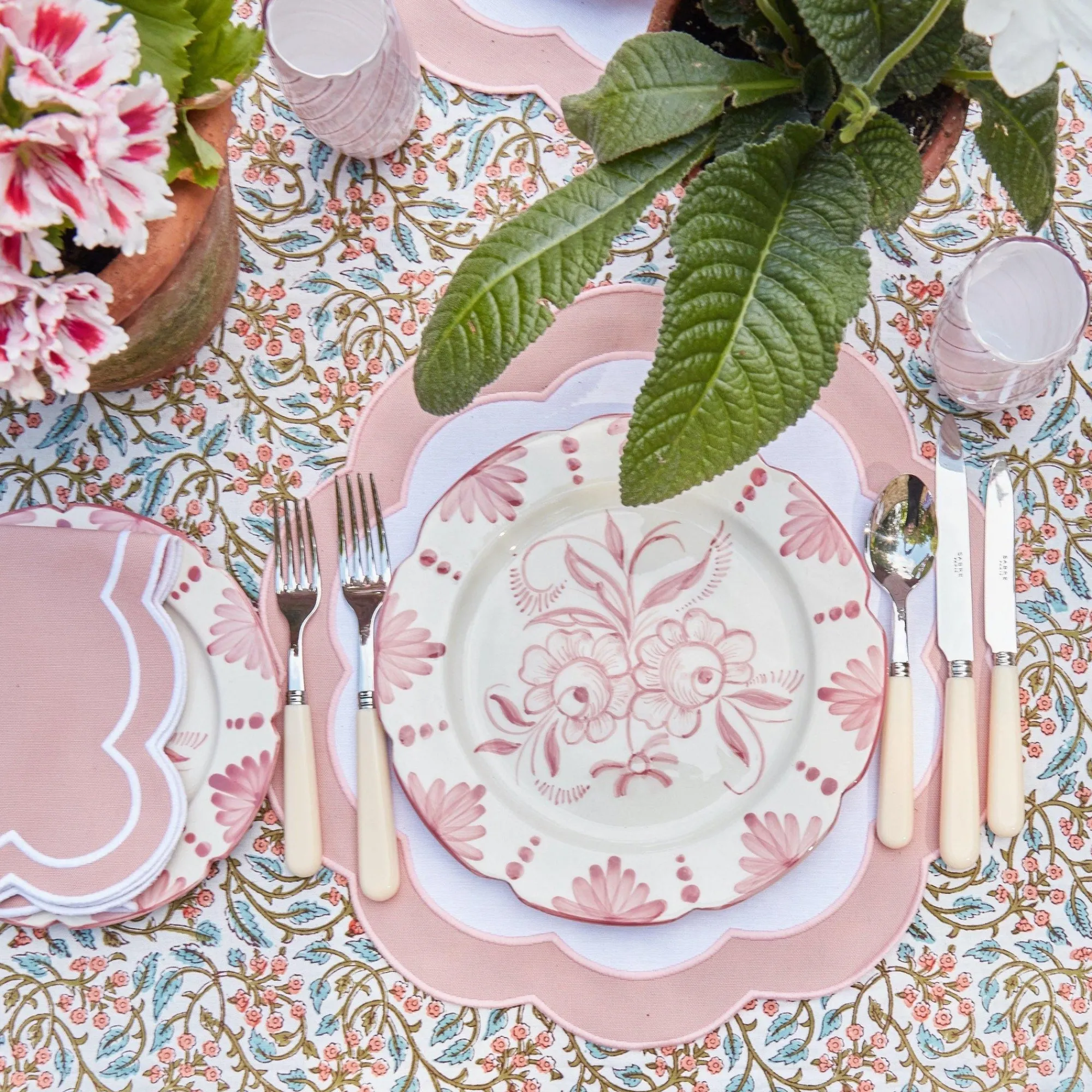 seville_pink_gardenia_din_4-7.webp Cheap Seville Pink Gardenia Dinner Plate (Set Of 4) Dinner Plates