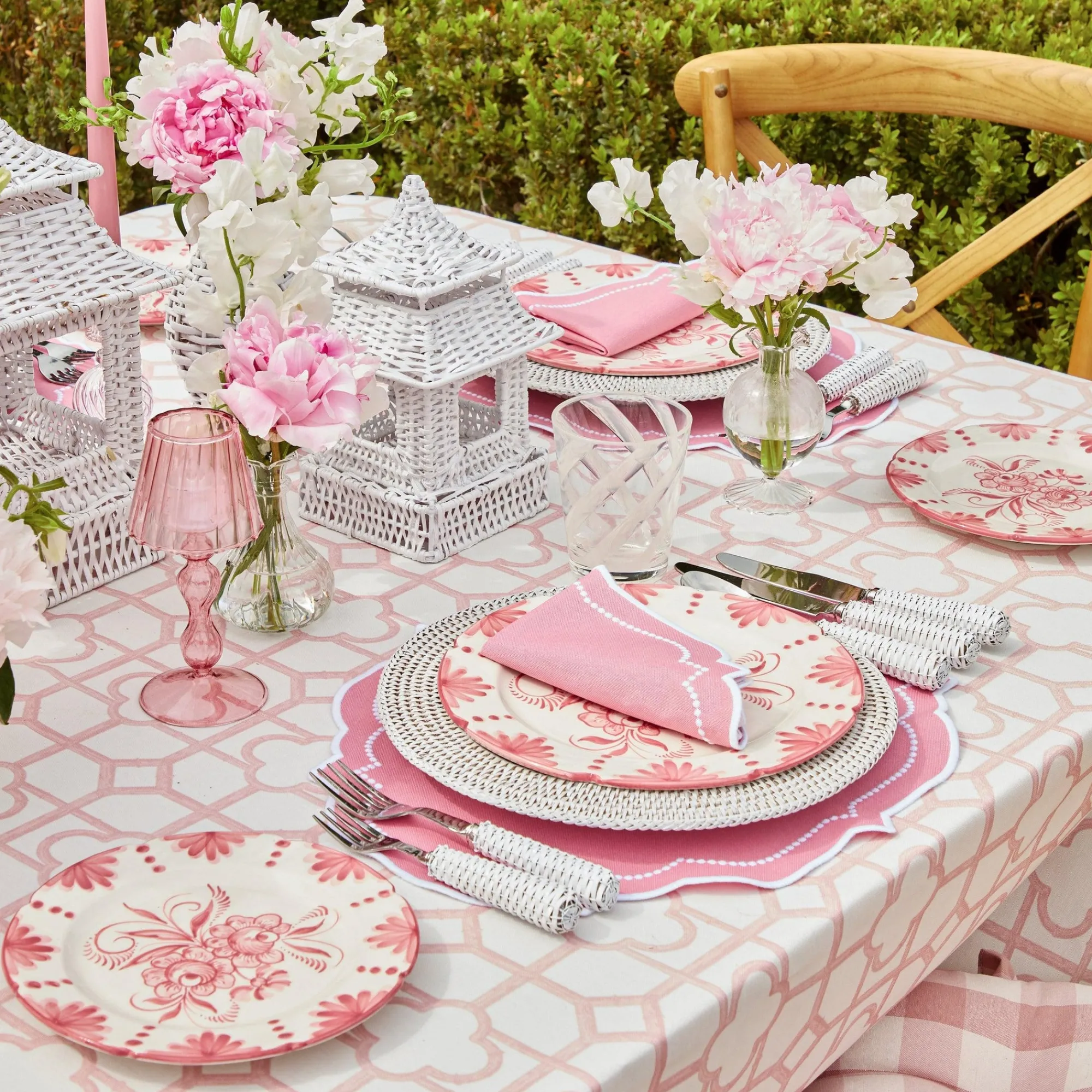 seville_pink_gardenia_sta_10-2.webp Clearance Seville Pink Gardenia Starter Plate (Set Of 4) Crockery Sets