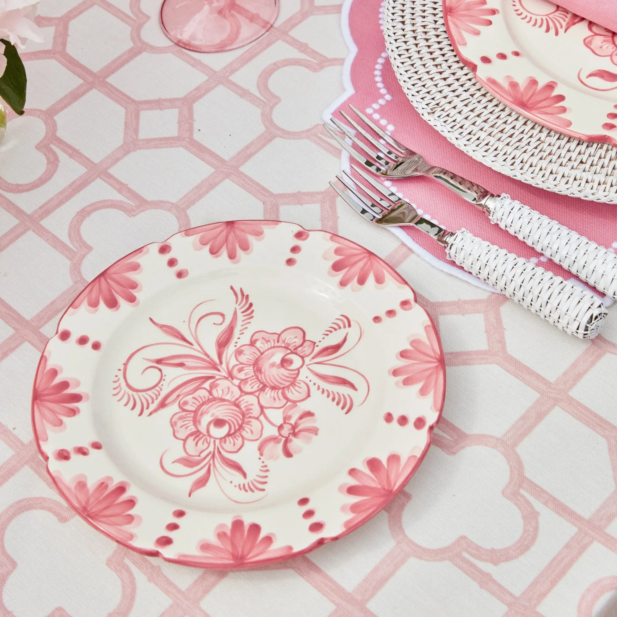 seville_pink_gardenia_sta_7-2.webp Clearance Seville Pink Gardenia Starter Plate (Set Of 4) Crockery Sets