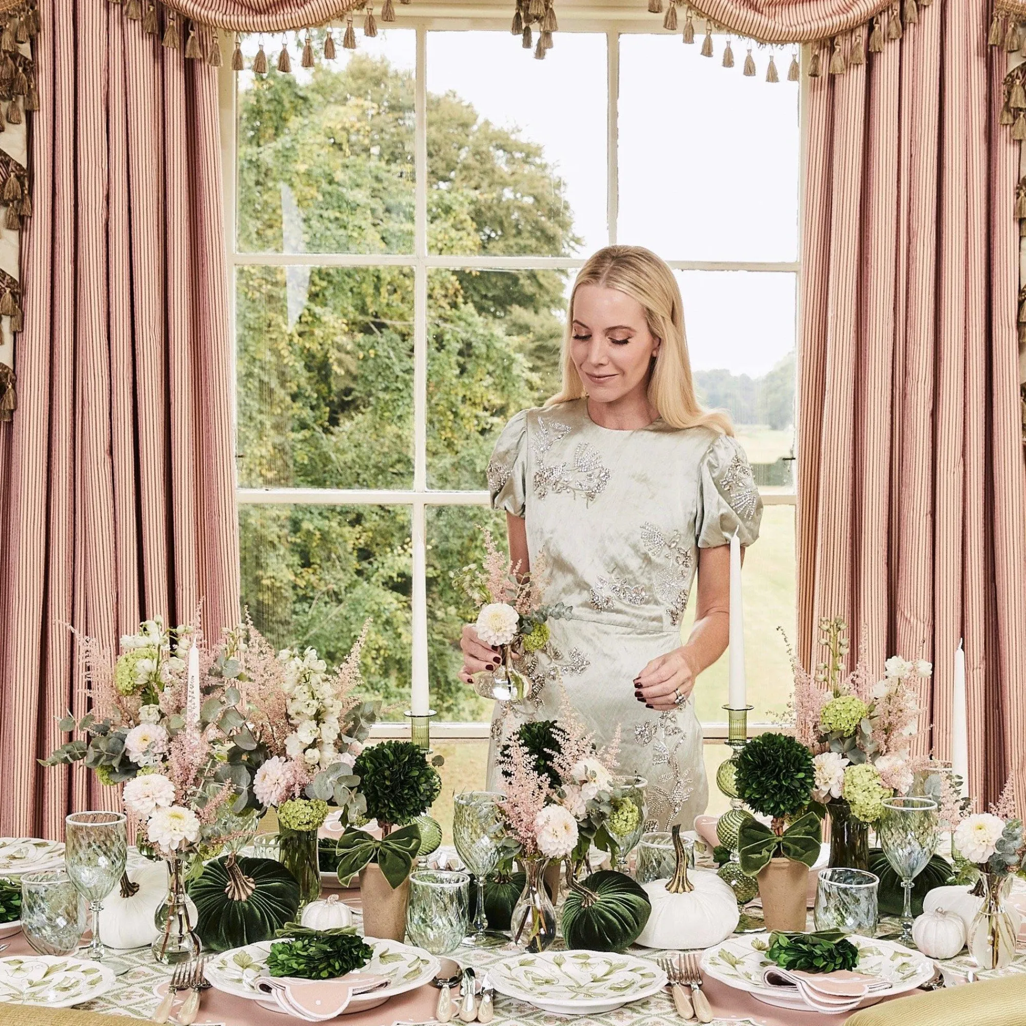 snow_white_candles_set_of_9.webp Outlet Snow White Candles (Set Of 8) Candles