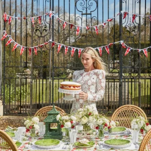 Discount Strawberry Tablecloth Tablecloths