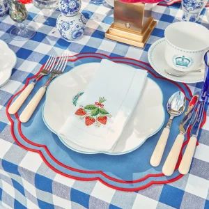 Clearance Strawberry White Linen Embroidered Napkins (Set Of 4) Napkins