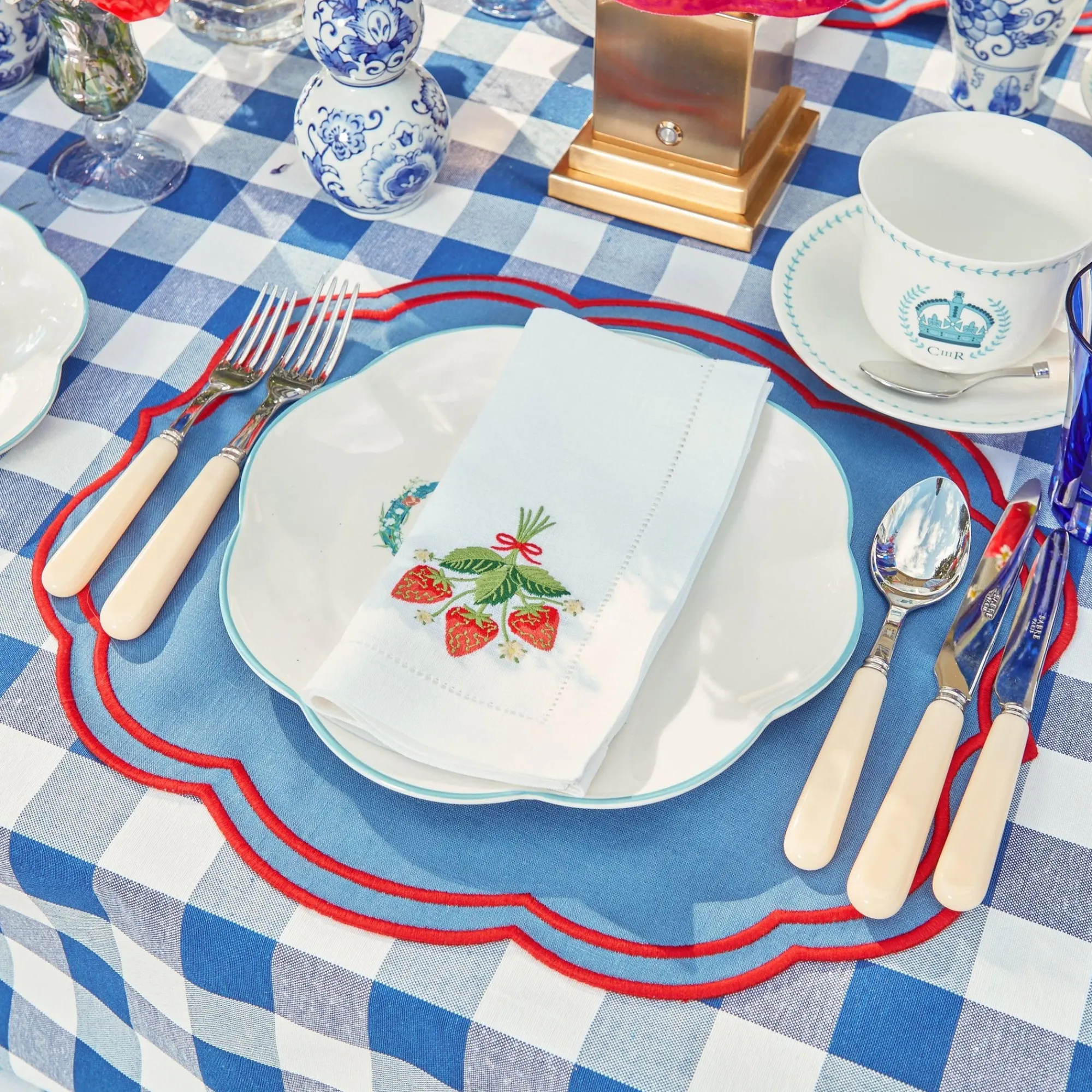strawberry_white_linen_em_2.webp Clearance Strawberry White Linen Embroidered Napkins (Set Of 4) Napkins