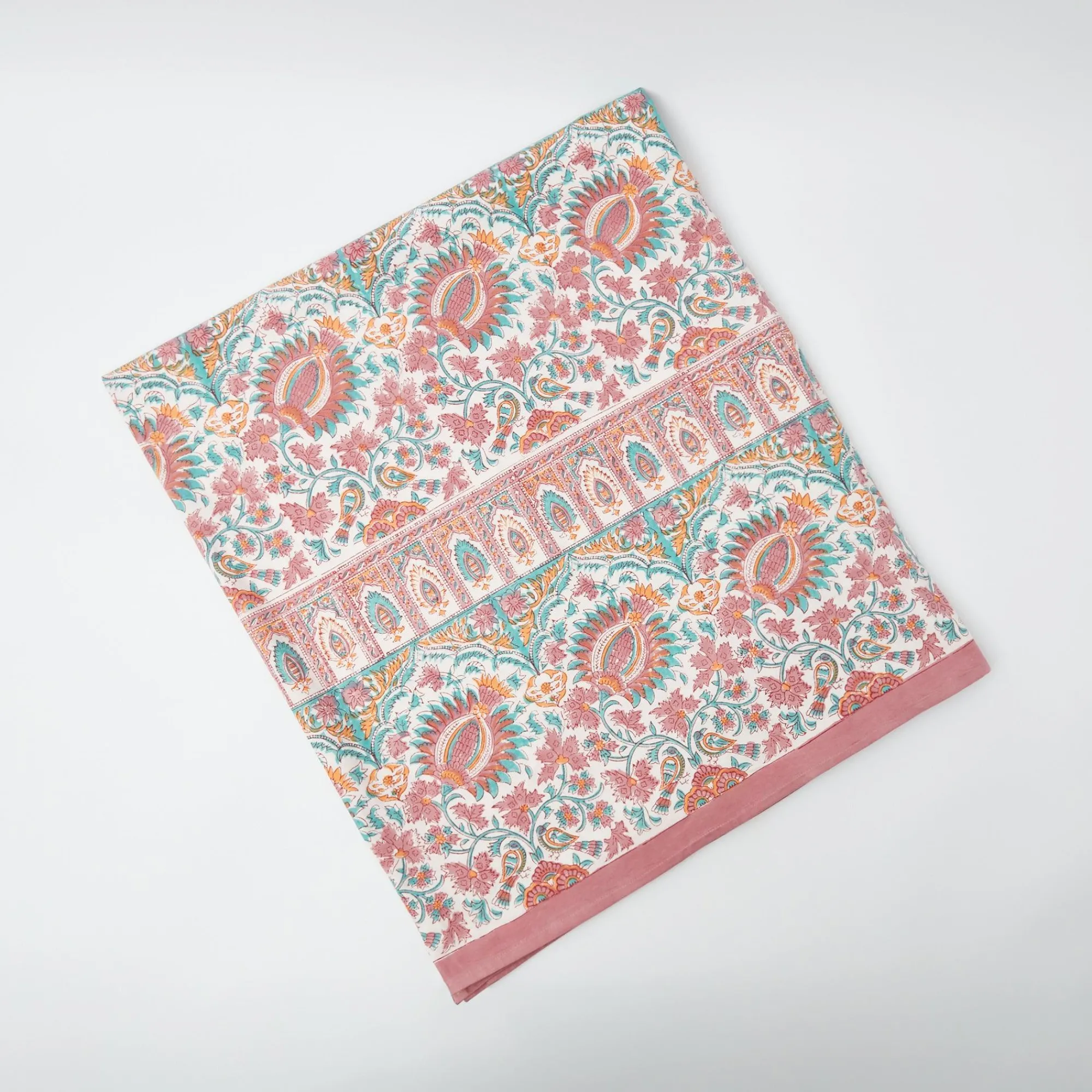 valentina_tablecloth_8.webp Clearance Valentina Tablecloth Tablecloths