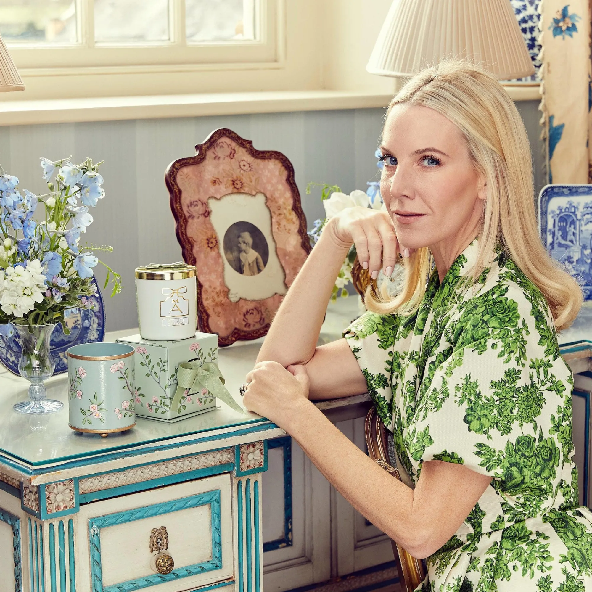 velvet_oak_scented_candle_4-1.webp Outlet Velvet Oak Scented Candle Scented Candles