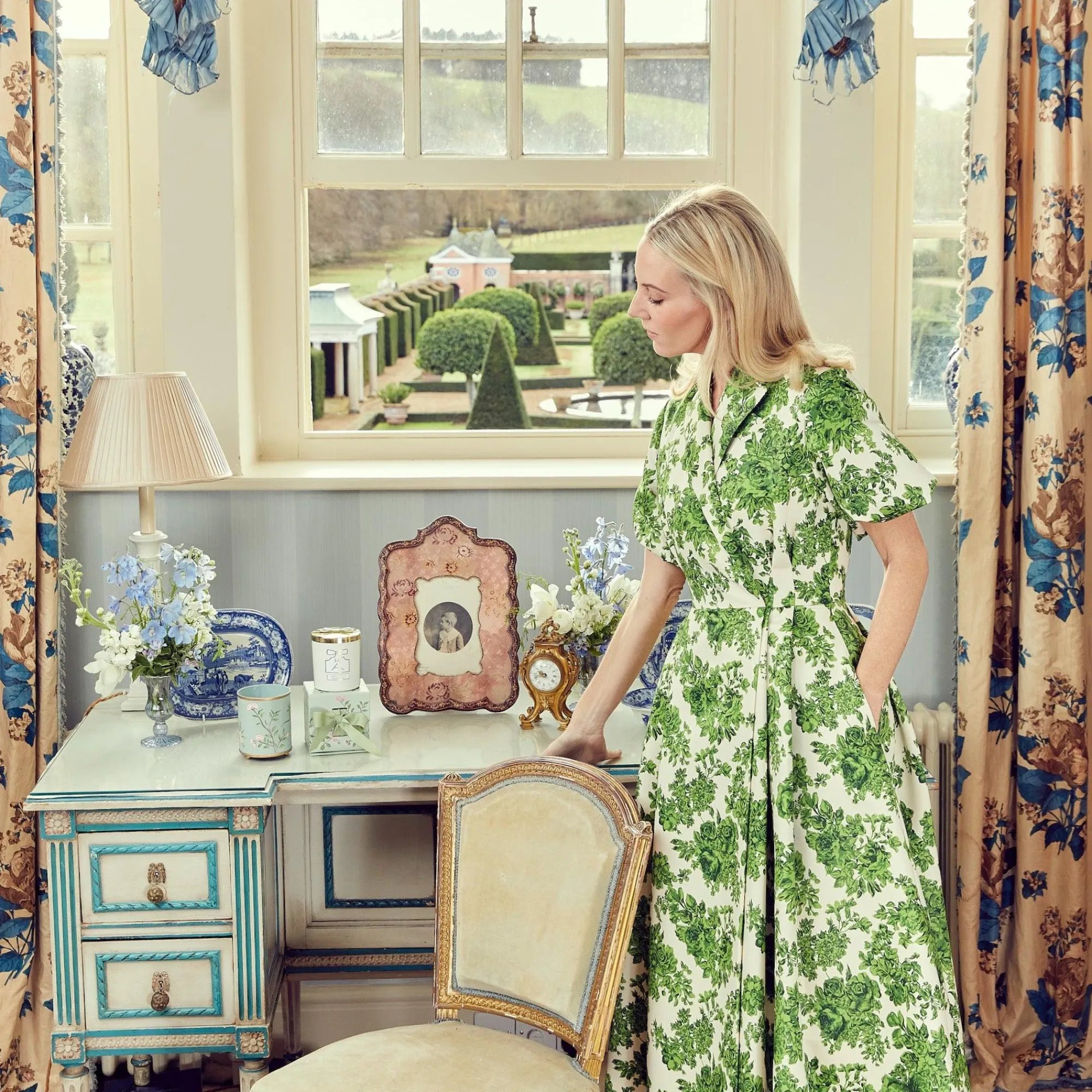 velvet_oak_scented_candle_7-1.webp Outlet Velvet Oak Scented Candle Scented Candles