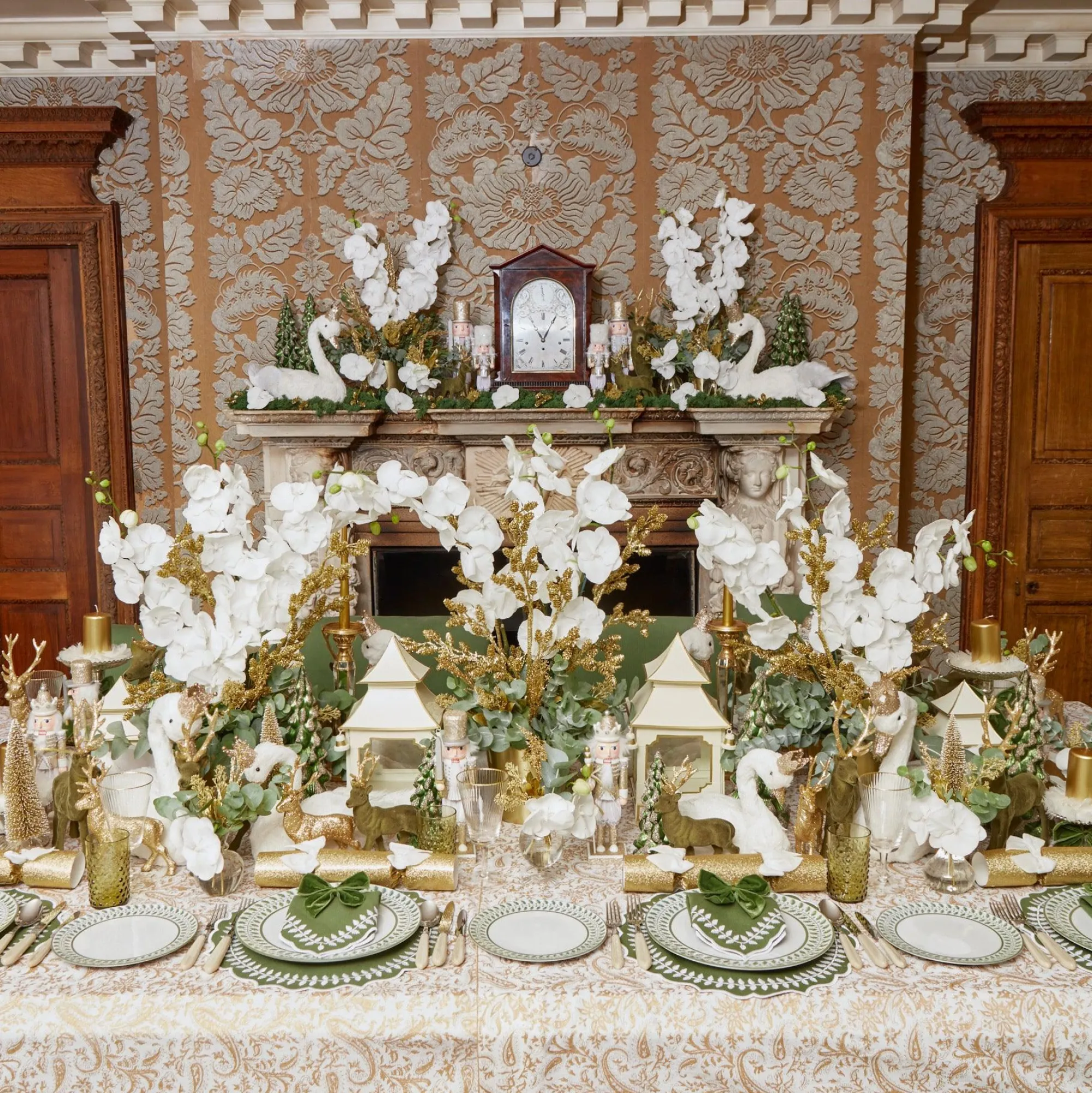 white__gold_pagoda_lanter_1-1.webp Hot White & Gold Pagoda Lantern Candle Holders