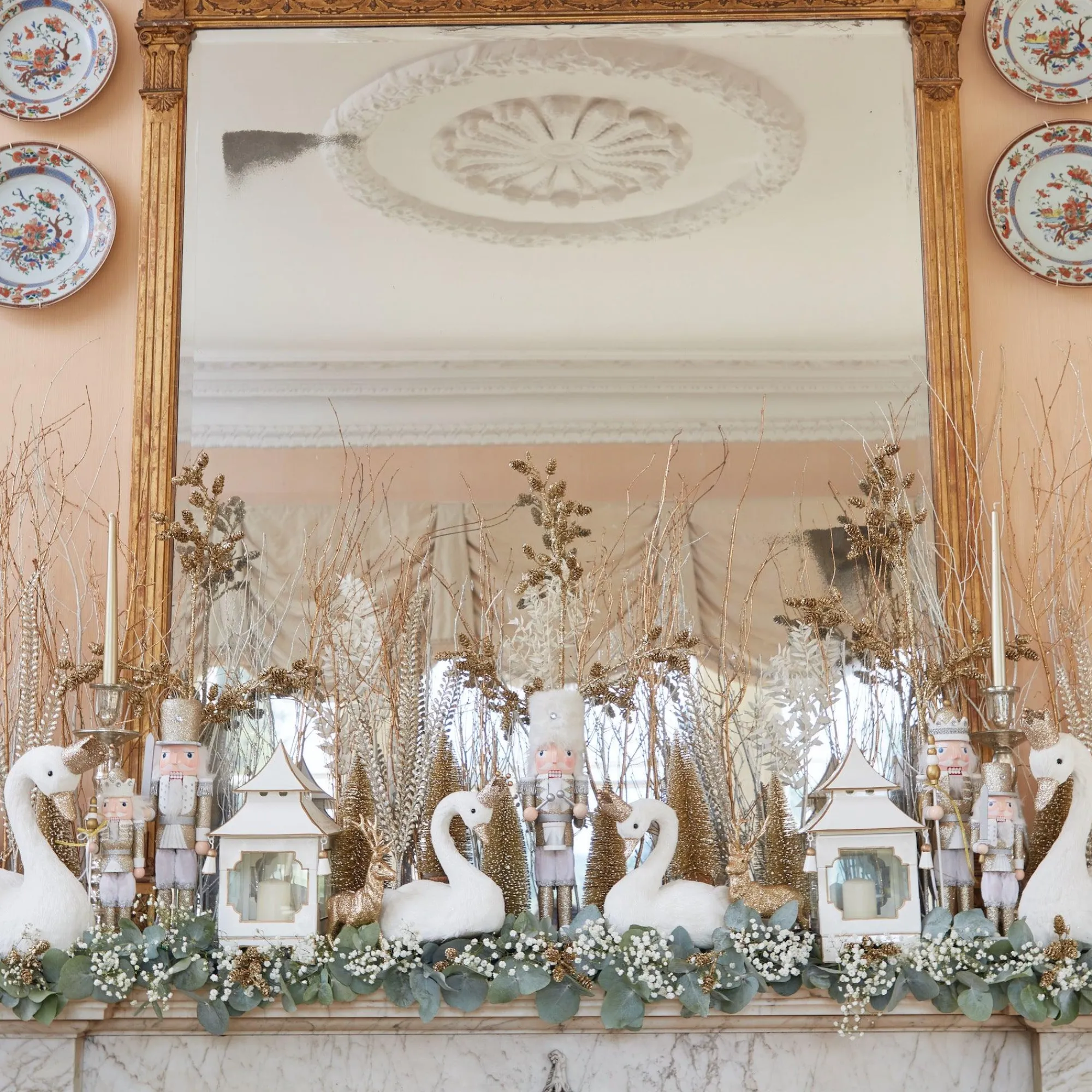 white__gold_pagoda_lanter_12-1.webp Hot White & Gold Pagoda Lantern Candle Holders