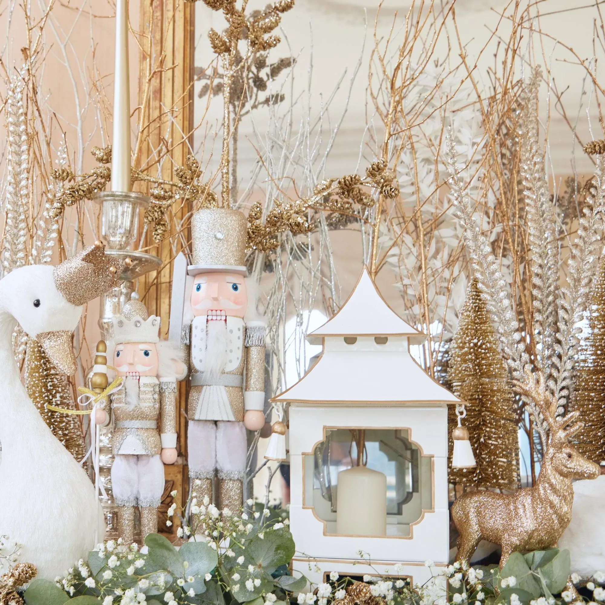 white__gold_pagoda_lanter_13.webp Cheap White & Gold Pagoda Lantern Pagodas & Lanterns