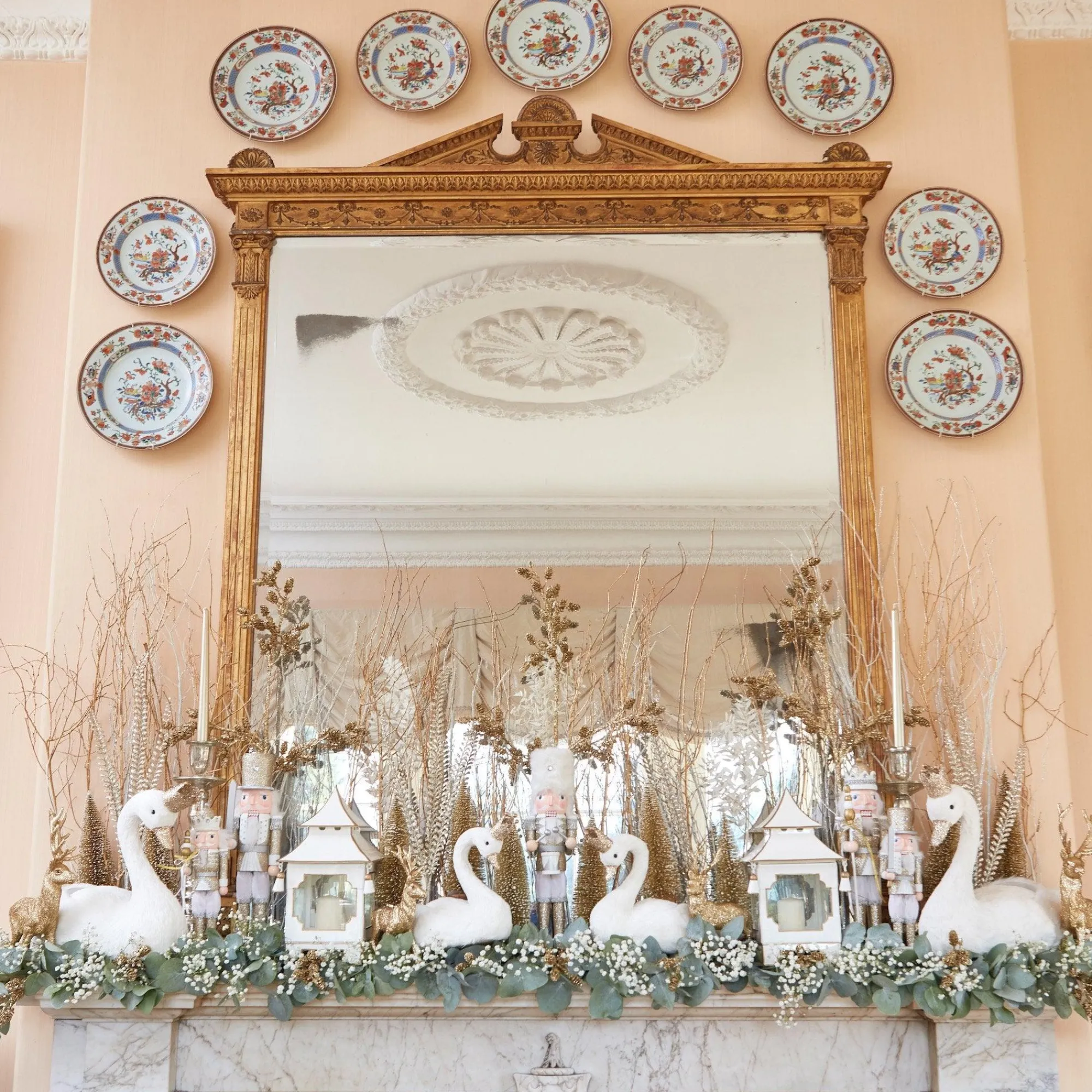 white__gold_pagoda_lanter_14-1.webp Hot White & Gold Pagoda Lantern Candle Holders