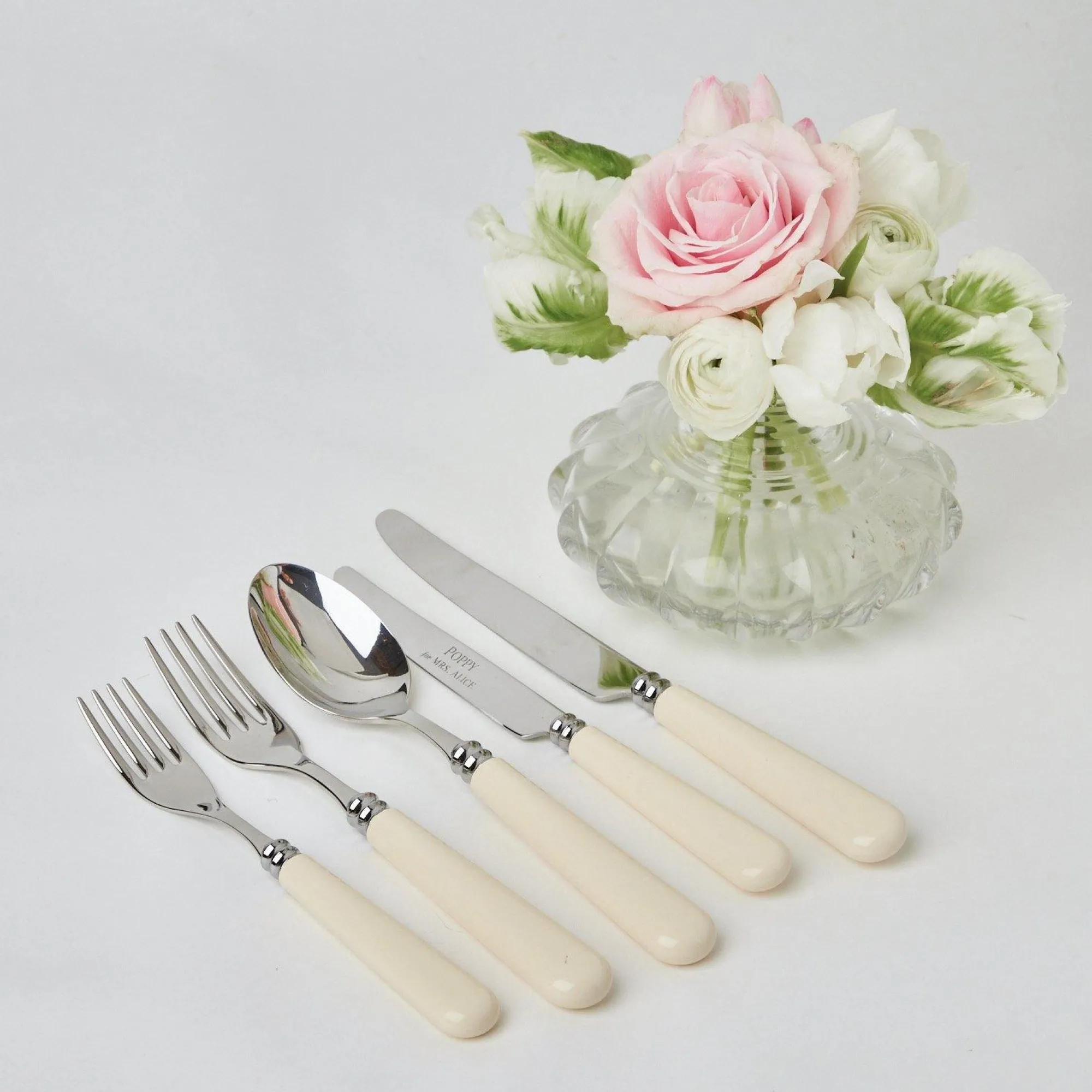 white_ivory_cutlery__piec_10.webp Discount White Ivory Cutlery (5 Piece) Cutlery Sets