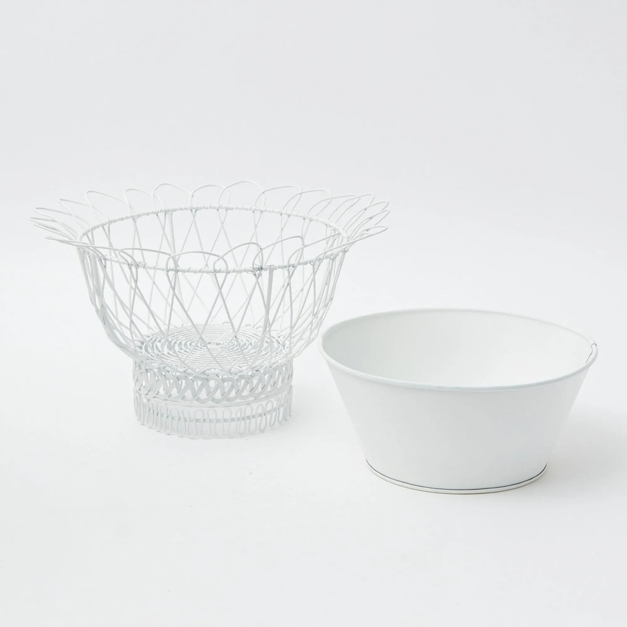 white_metal_planter_14.webp Best Sale White Metal Planter Vases