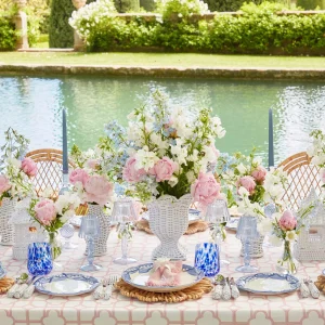 Store White Rattan Pagoda & Urn Vase Set Candle Holders