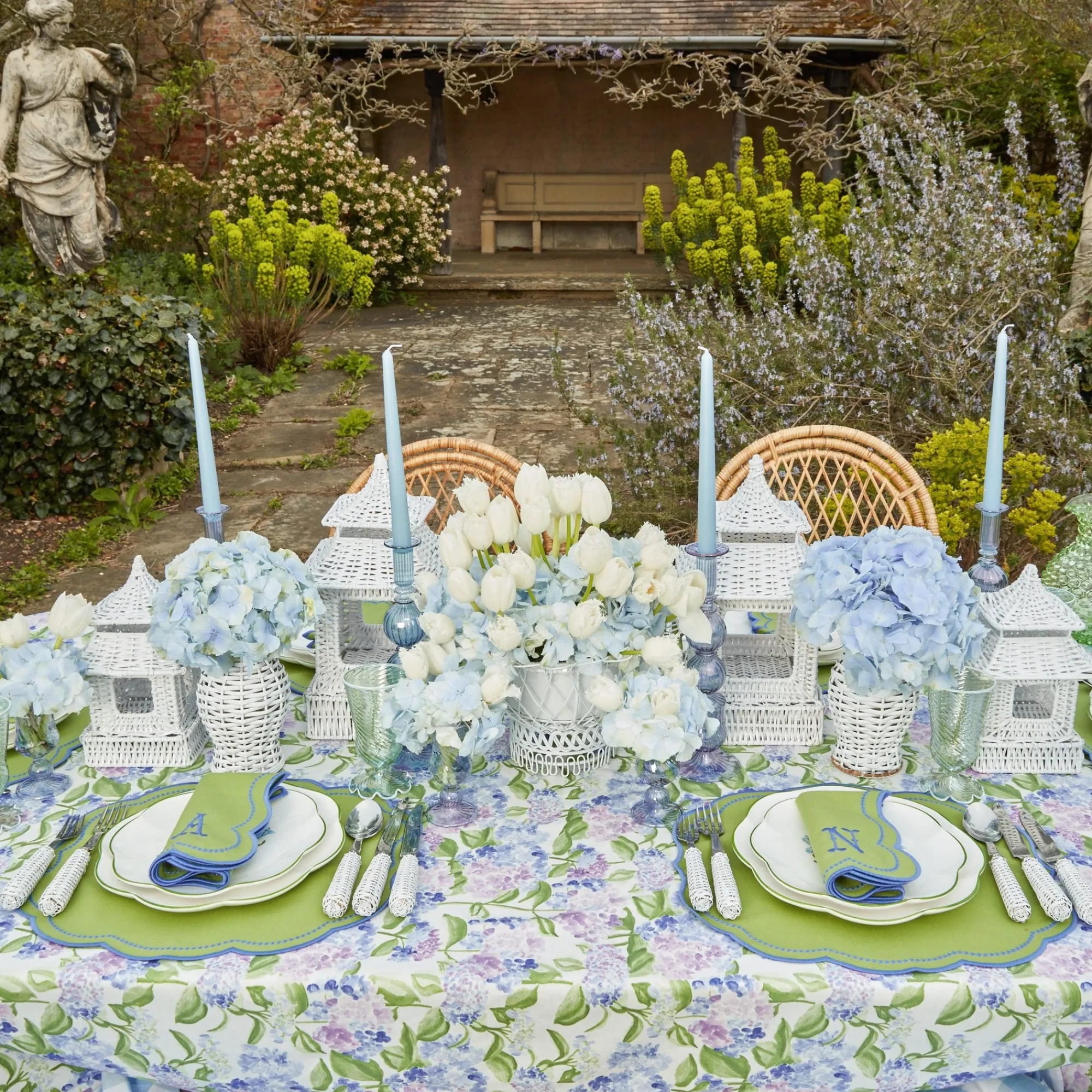 white_rattan_pagoda_lante_8-5.webp Online White Rattan Pagoda Lantern Set Candle Holders