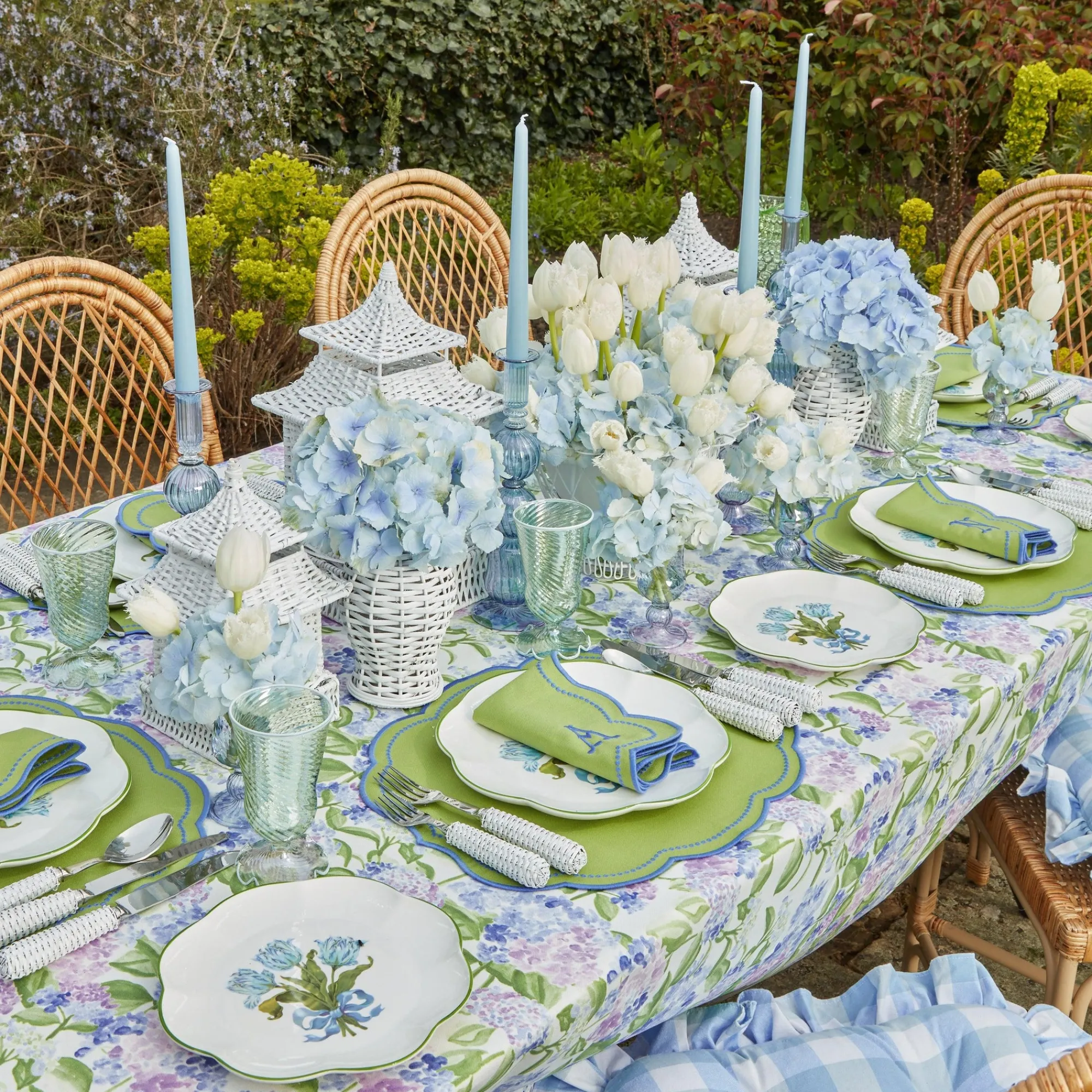 white_rattan_vase_set_of__10.webp Discount White Rattan Vase (Set Of 3) Rattan Tableware