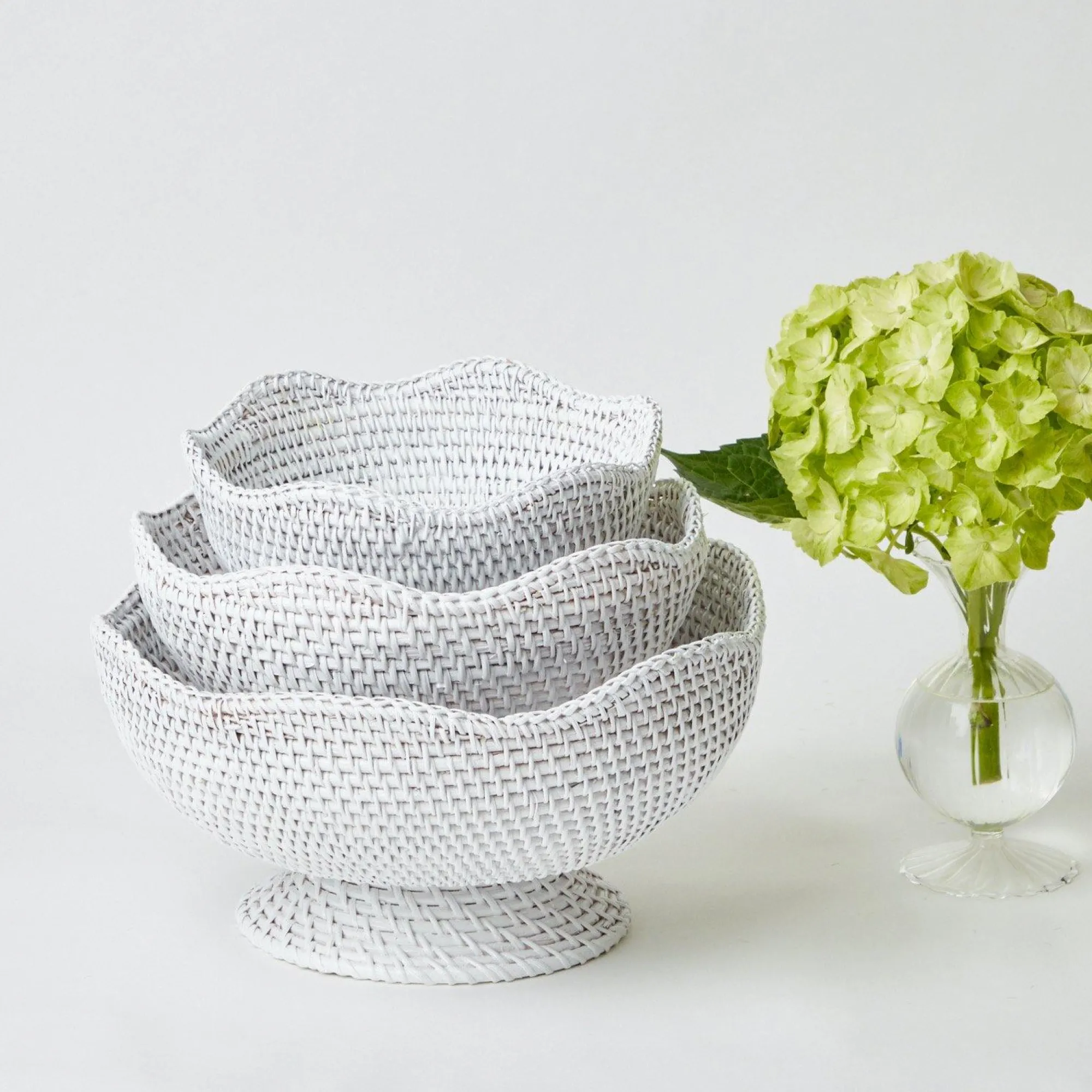 white_scalloped_rattan_bo_1.webp Store White Scalloped Rattan Bowl (Medium) Rattan Tableware