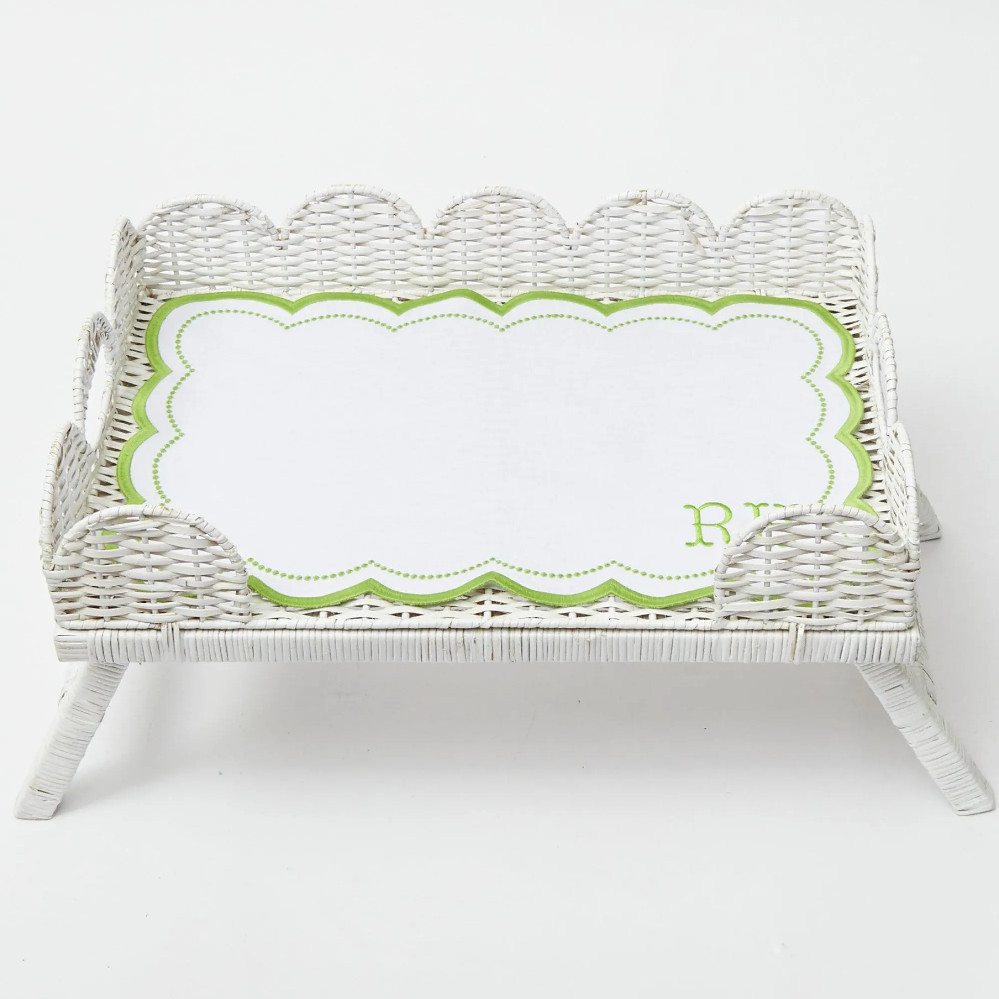 white_scalloped_rattan_br_4-1.webp Best Sale White Scalloped Rattan Breakfast Tray Rattan Tableware